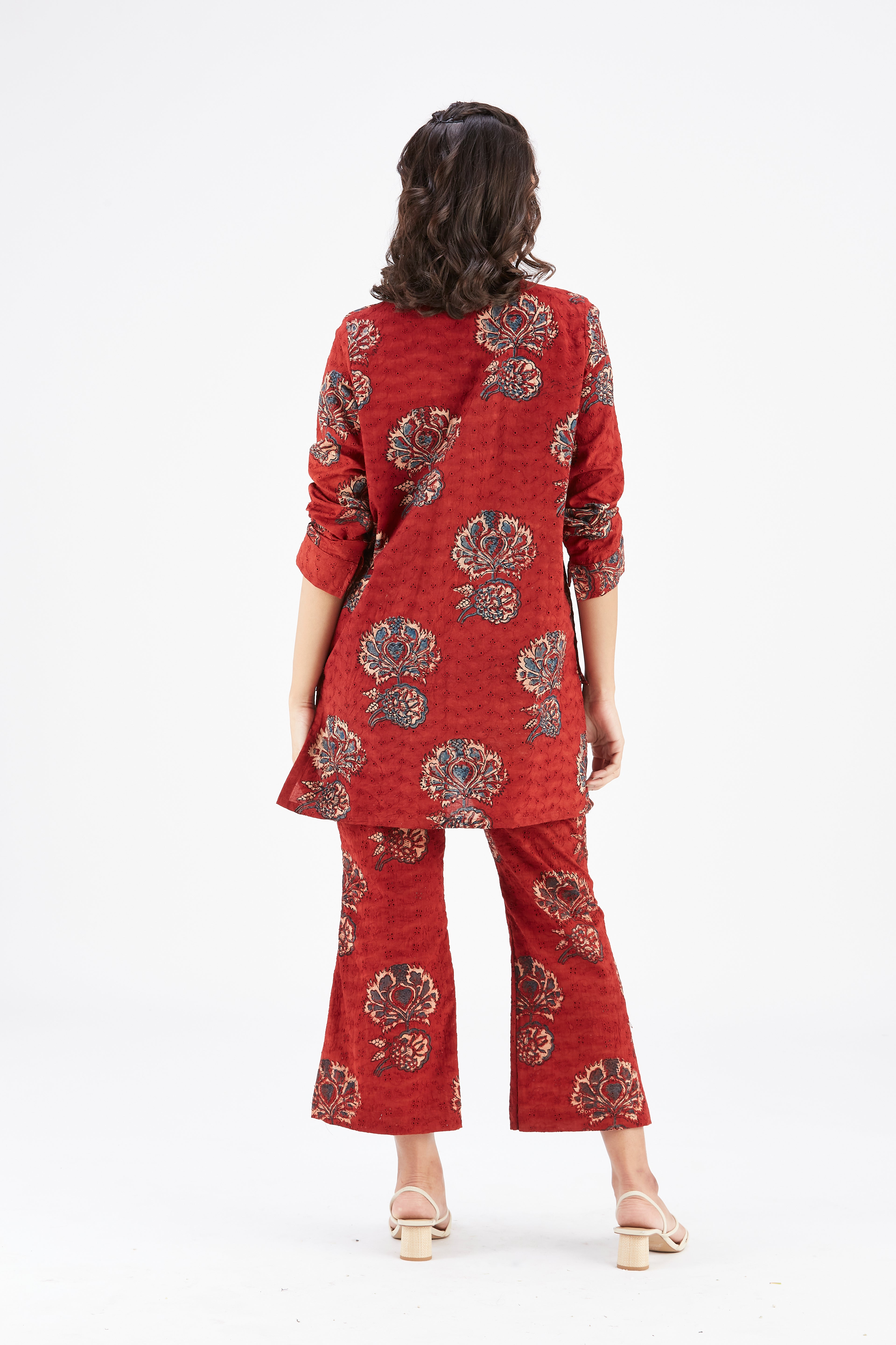 Inya Red kurta set by Hasttvam with Ete by Hasttvam at Kamakhyaa for sustainable fashion