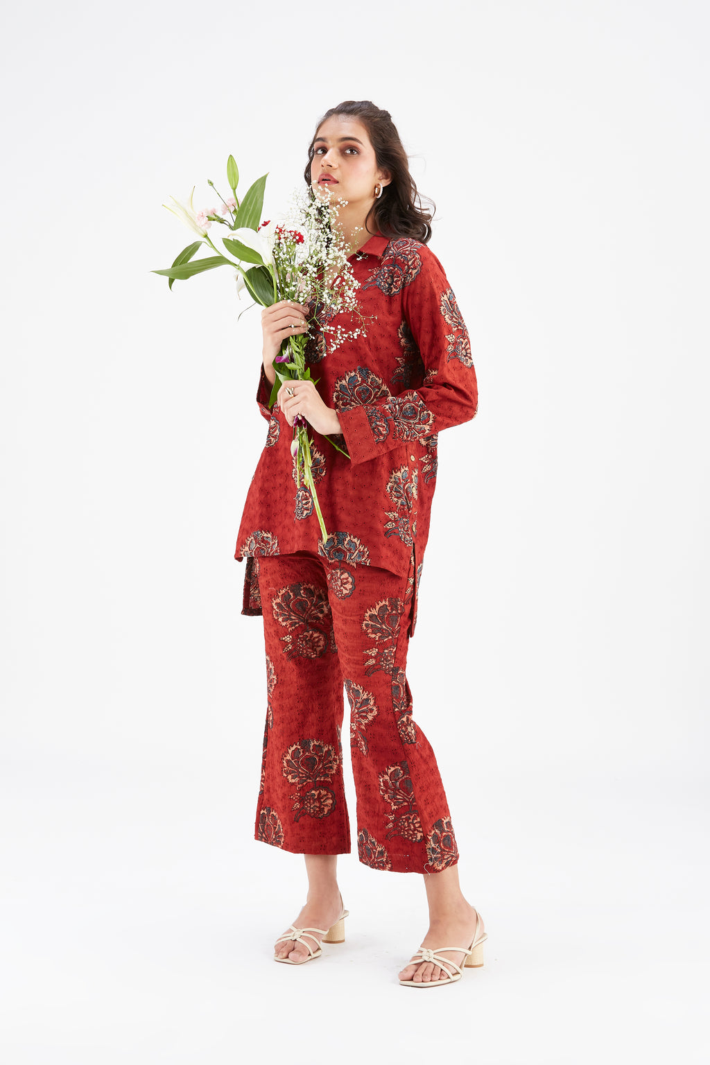 Inya Red kurta set by Hasttvam with Ete by Hasttvam at Kamakhyaa for sustainable fashion