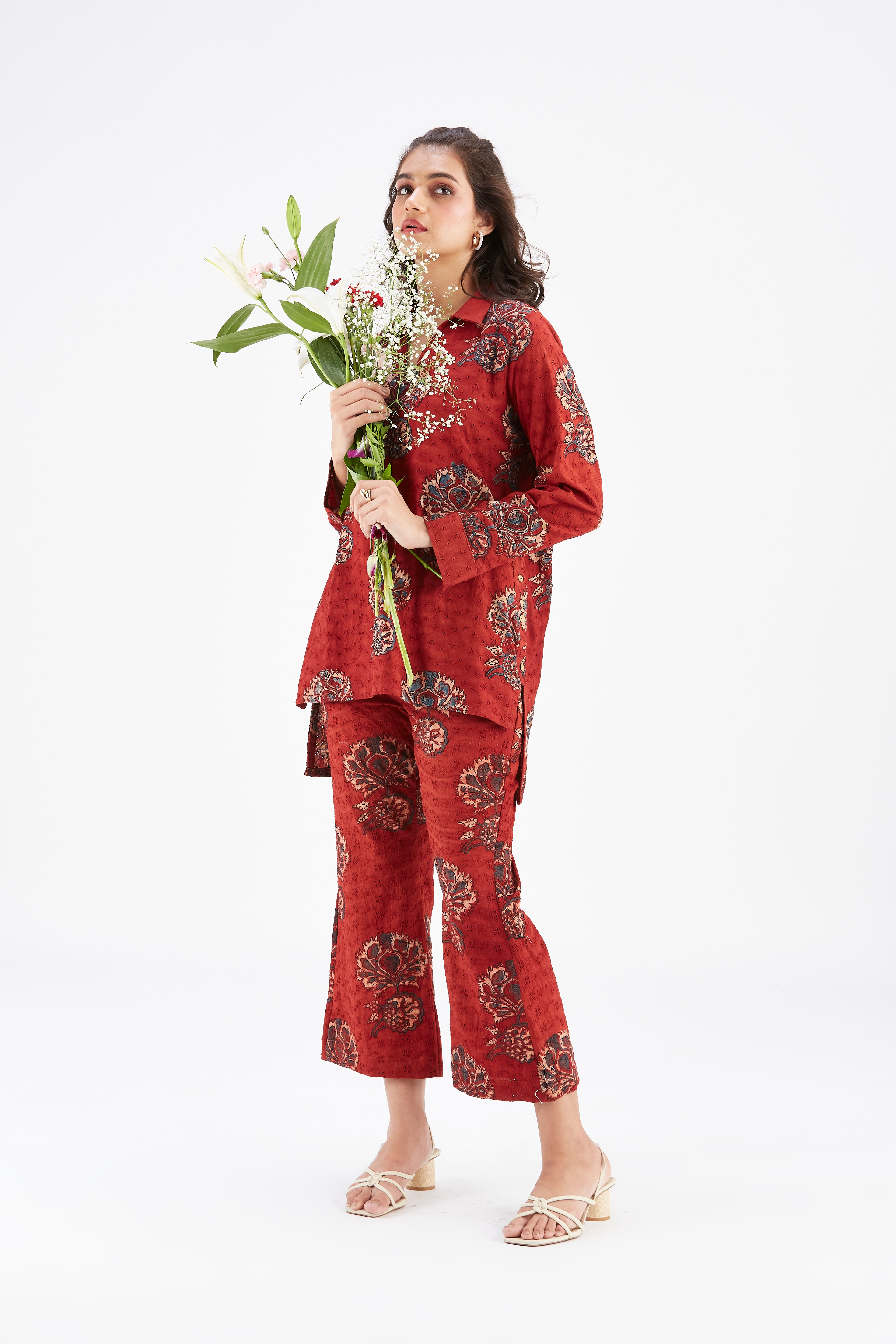Inya Red kurta set by Hasttvam with Ete by Hasttvam at Kamakhyaa for sustainable fashion