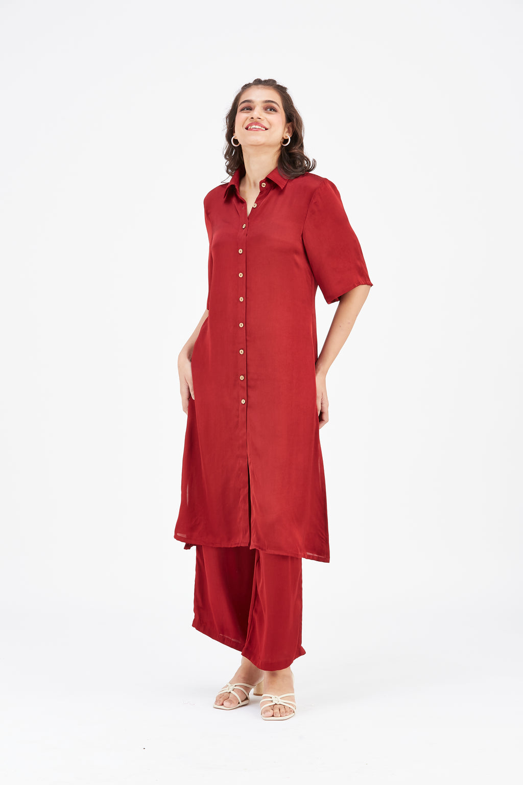 Easha Red kurta set by Hasttvam with Ete by Hasttvam at Kamakhyaa for sustainable fashion