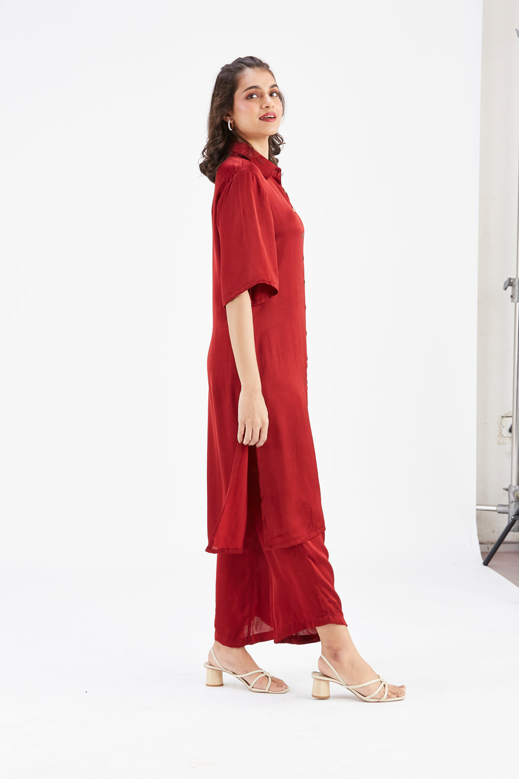 Easha Red kurta set by Hasttvam with Ete by Hasttvam at Kamakhyaa for sustainable fashion