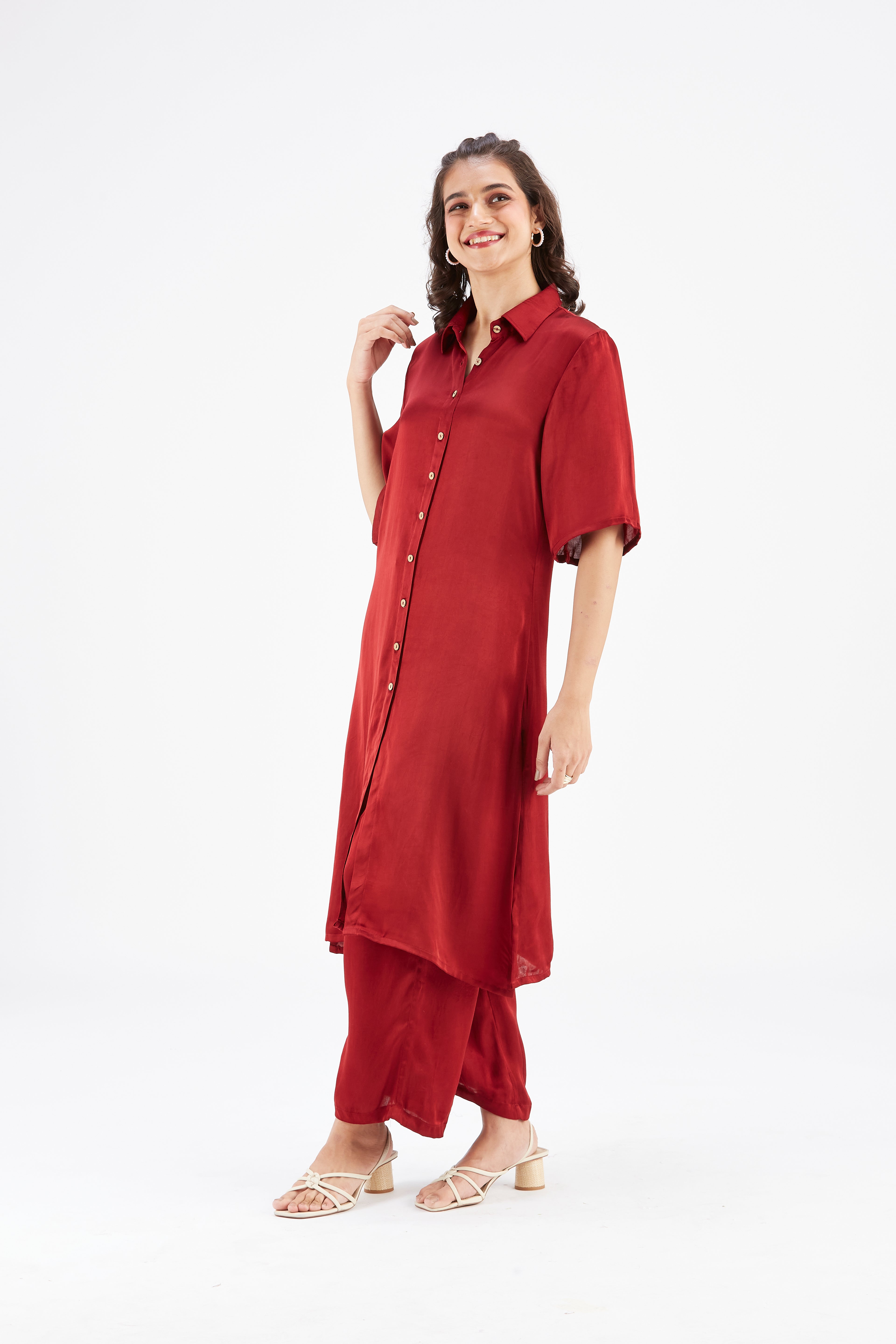 Easha Red kurta set by Hasttvam with Ete by Hasttvam at Kamakhyaa for sustainable fashion
