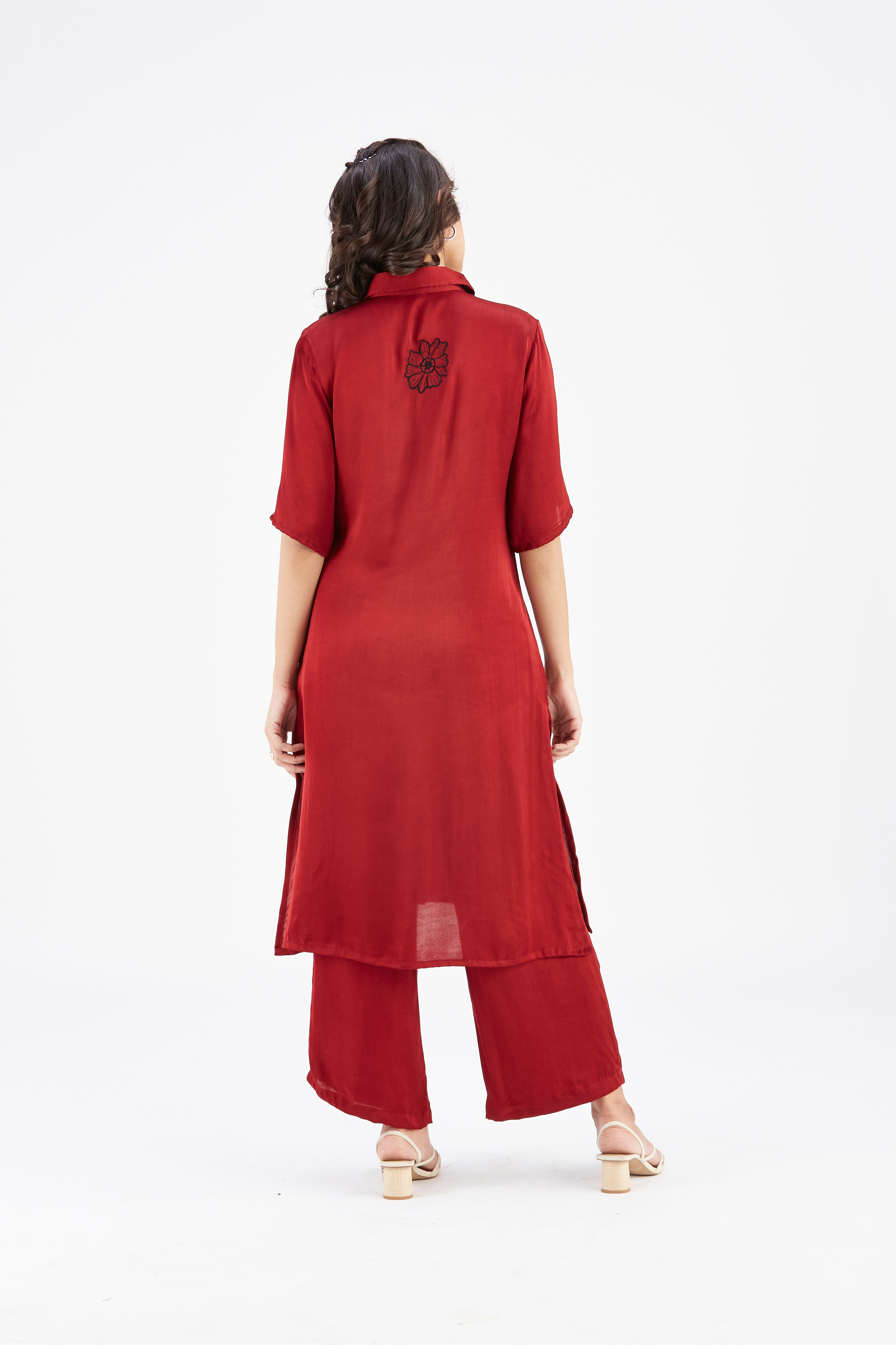 Easha Red kurta set by Hasttvam with Ete by Hasttvam at Kamakhyaa for sustainable fashion