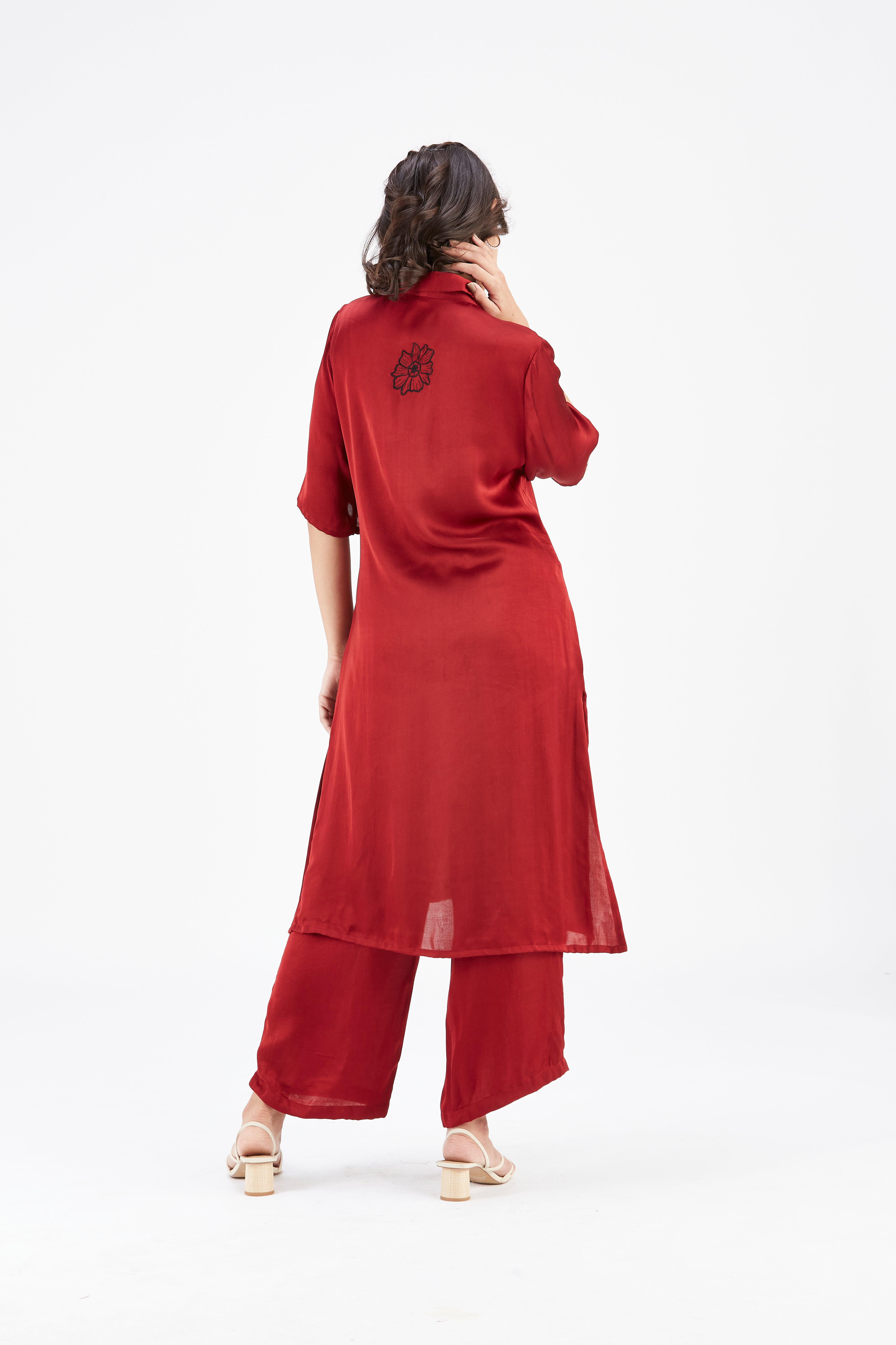 Easha Red kurta set by Hasttvam with Ete by Hasttvam at Kamakhyaa for sustainable fashion