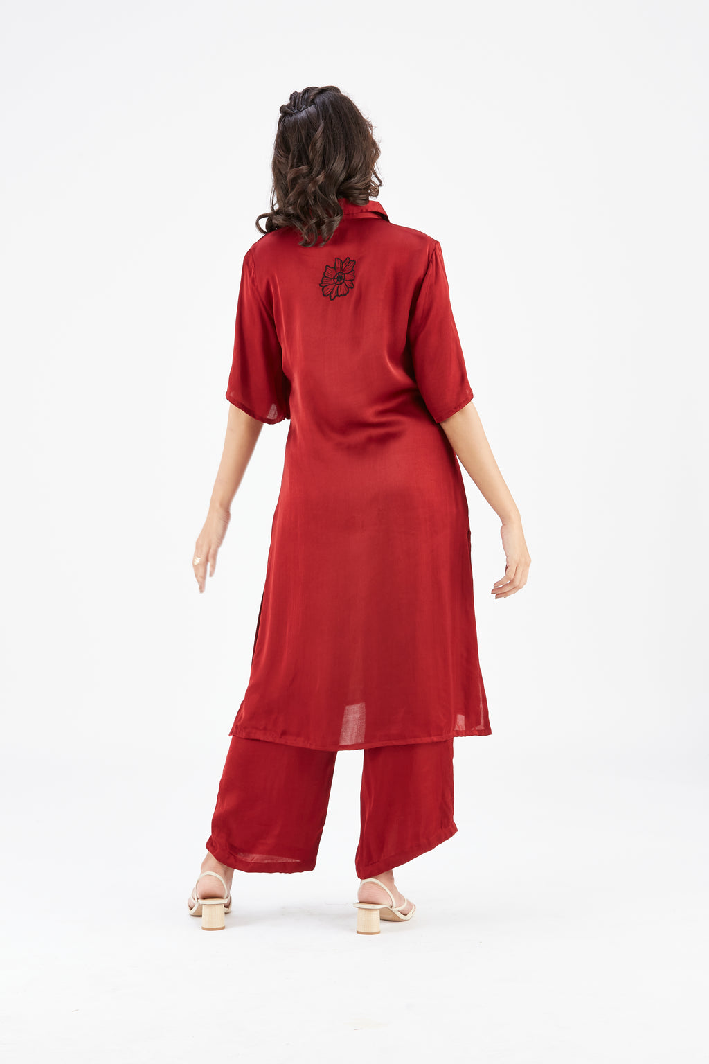 Easha Red kurta set by Hasttvam with Ete by Hasttvam at Kamakhyaa for sustainable fashion