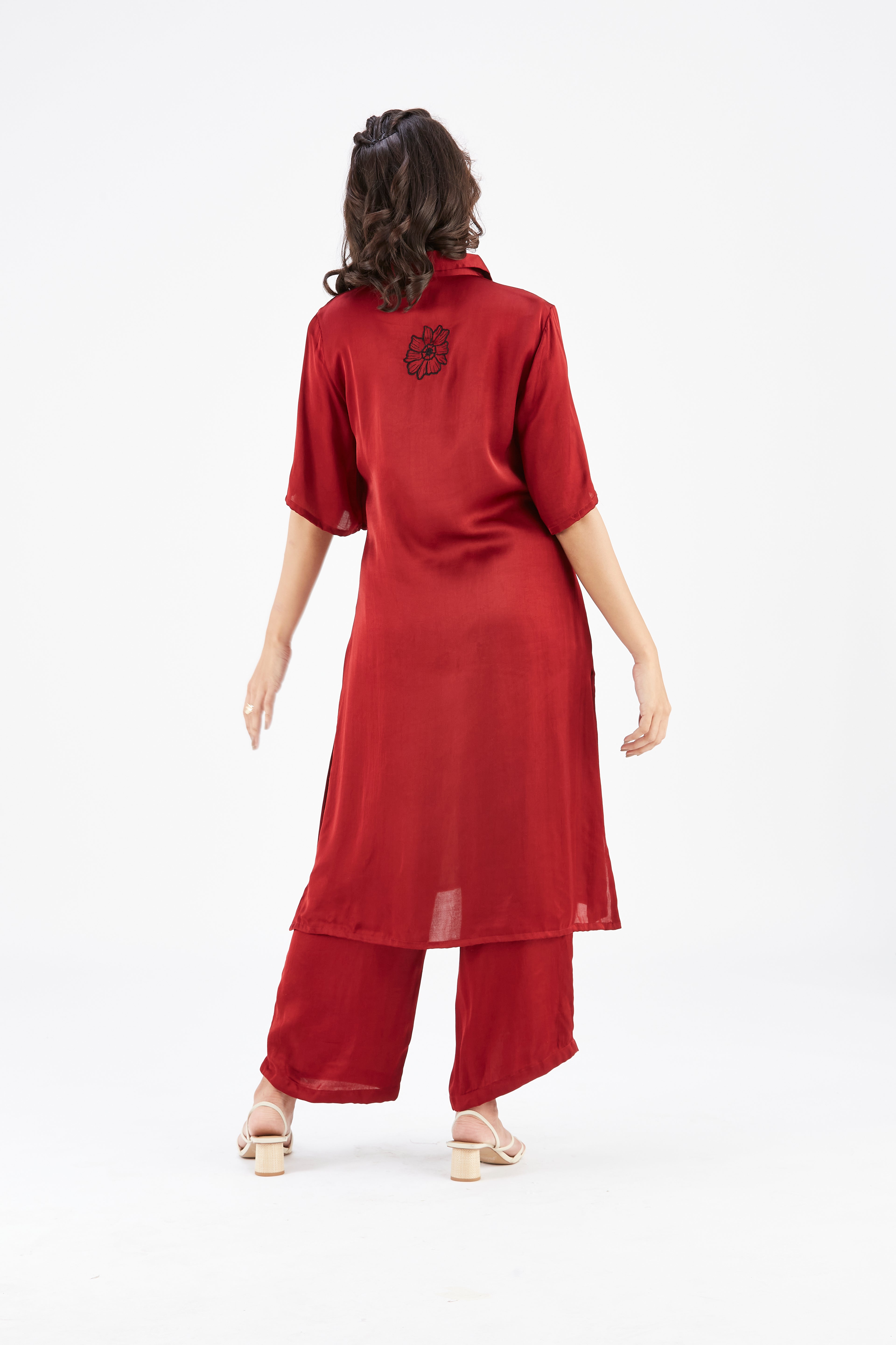 Easha Red kurta set by Hasttvam with Ete by Hasttvam at Kamakhyaa for sustainable fashion