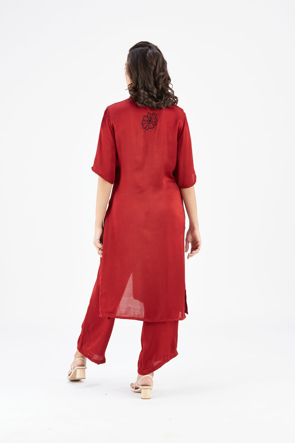 Easha Red kurta set by Hasttvam with Ete by Hasttvam at Kamakhyaa for sustainable fashion