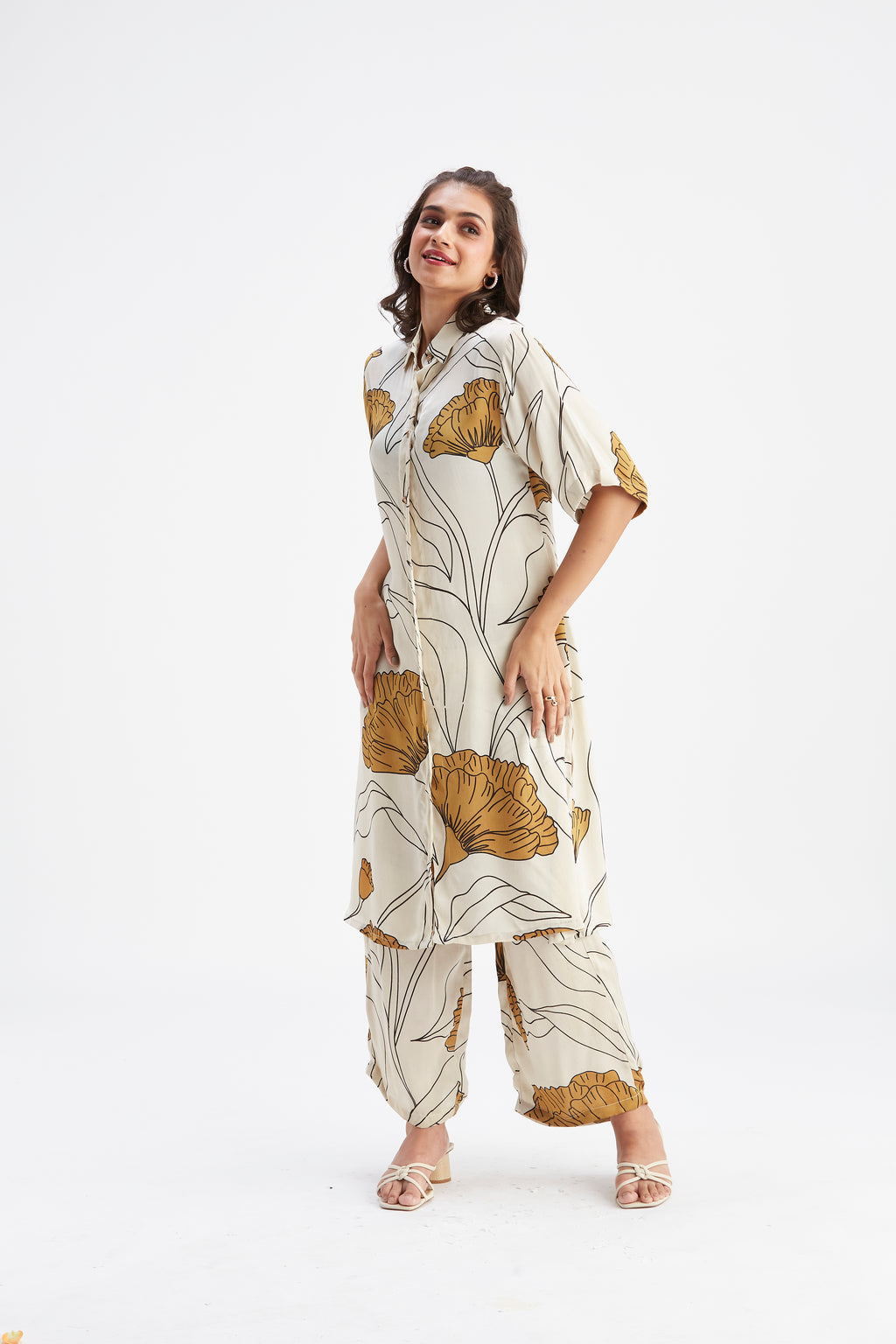 Easha White kurta set by Hasttvam with Ete by Hasttvam at Kamakhyaa for sustainable fashion