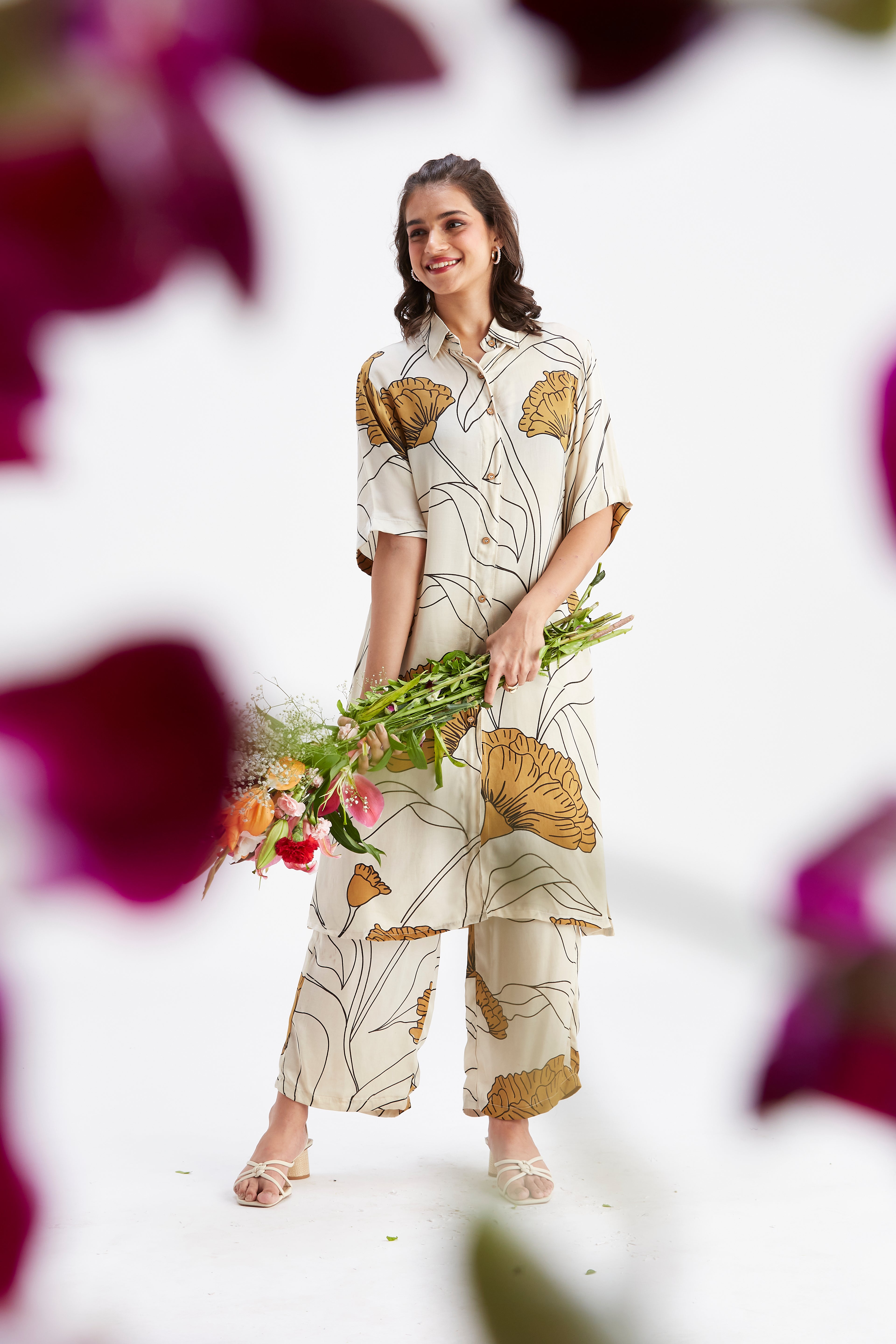 Easha White kurta set by Hasttvam with Ete by Hasttvam at Kamakhyaa for sustainable fashion