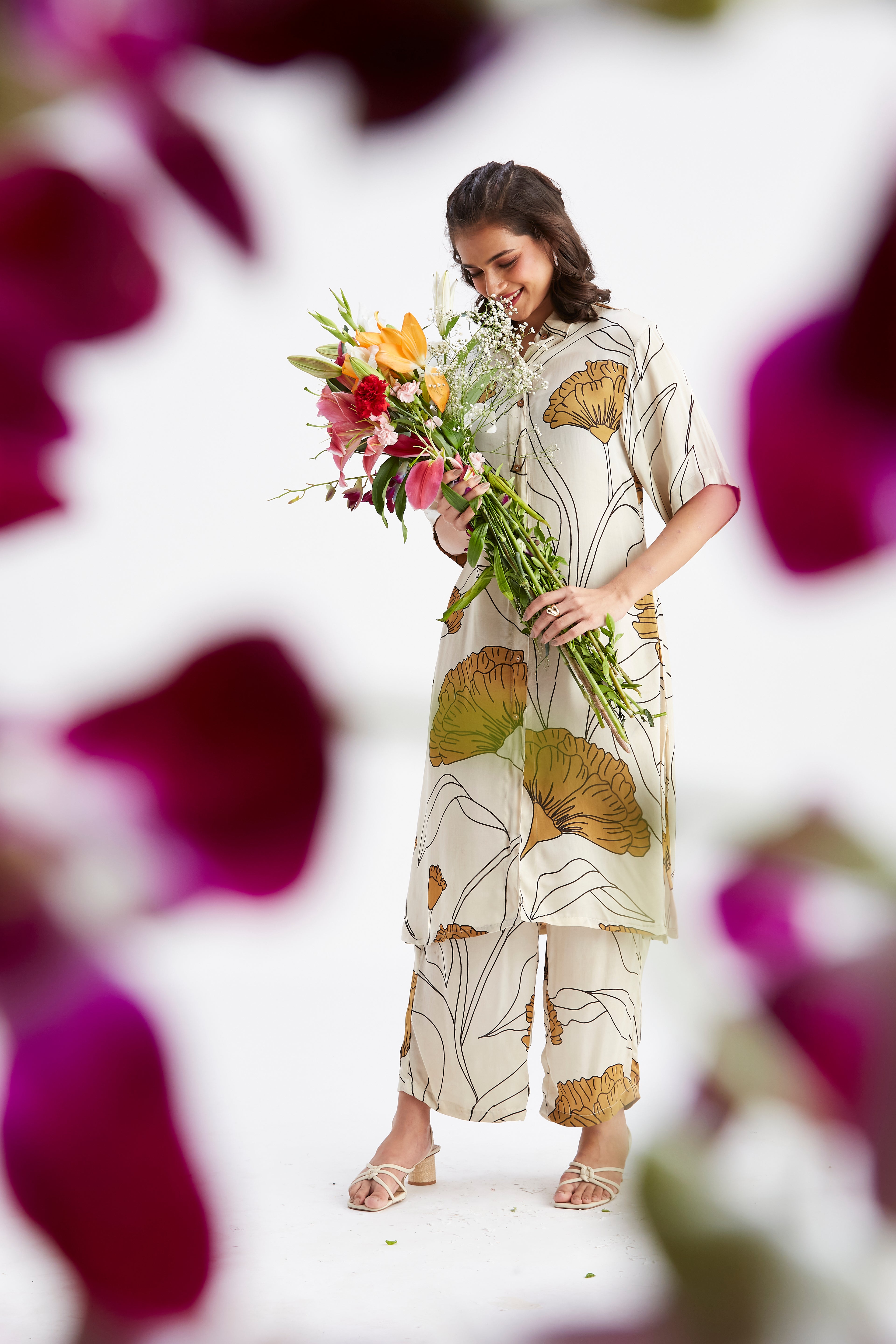 Easha White kurta set by Hasttvam with Ete by Hasttvam at Kamakhyaa for sustainable fashion