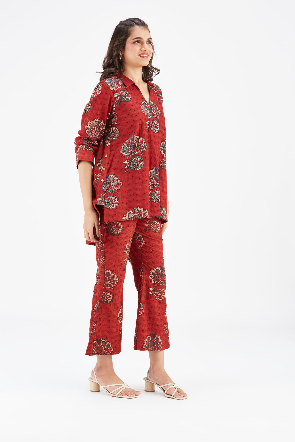 Inya Red kurta set by Hasttvam with Ete by Hasttvam at Kamakhyaa for sustainable fashion