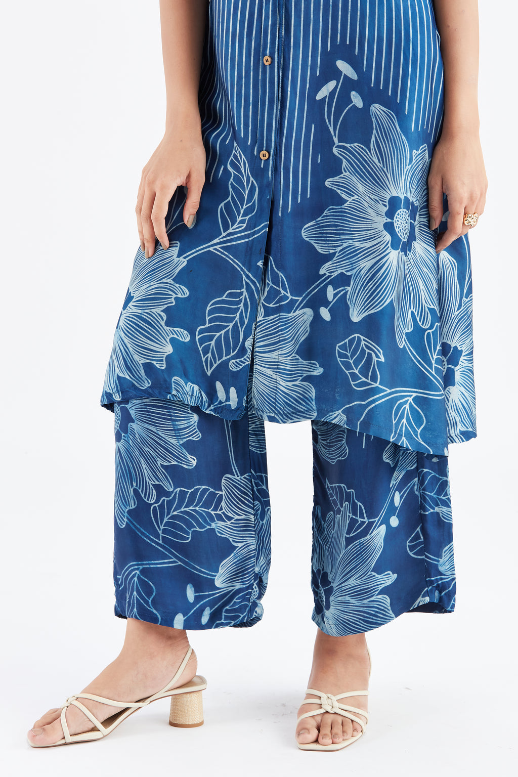 Easha Indigo kurta set by Hasttvam with Ete by Hasttvam at Kamakhyaa for sustainable fashion