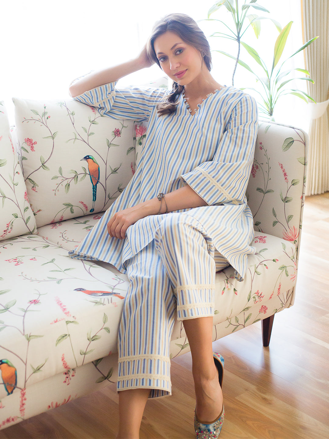 Arzoo Kurta Set by RoohbyRidhimaa with Large, Medium, Small, X-Large at Kamakhyaa for sustainable fashion