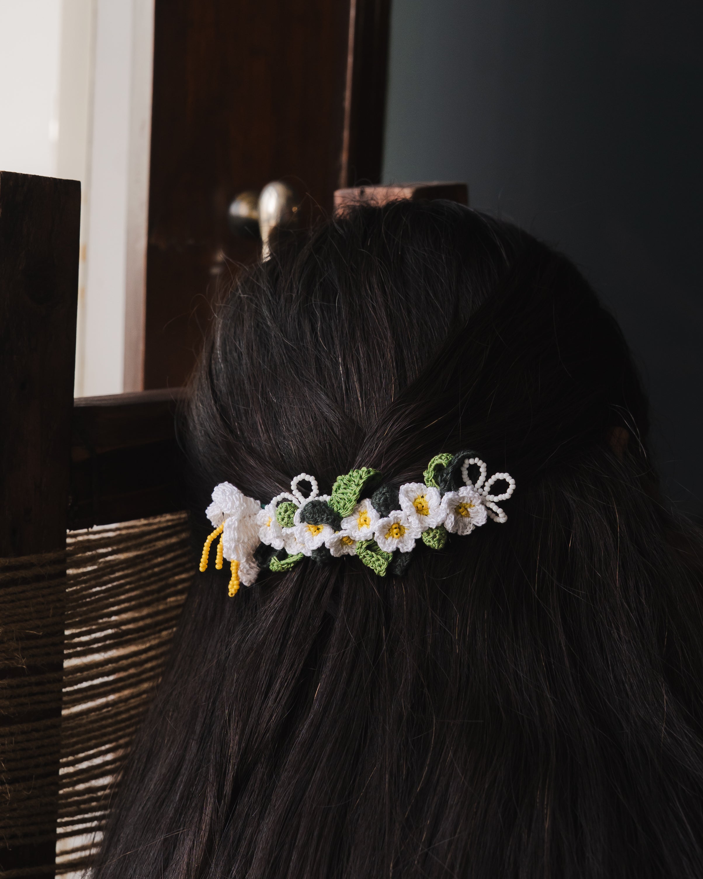 White Daisies Hair Comb by Ikriit'm with Comb at Kamakhyaa for sustainable fashion