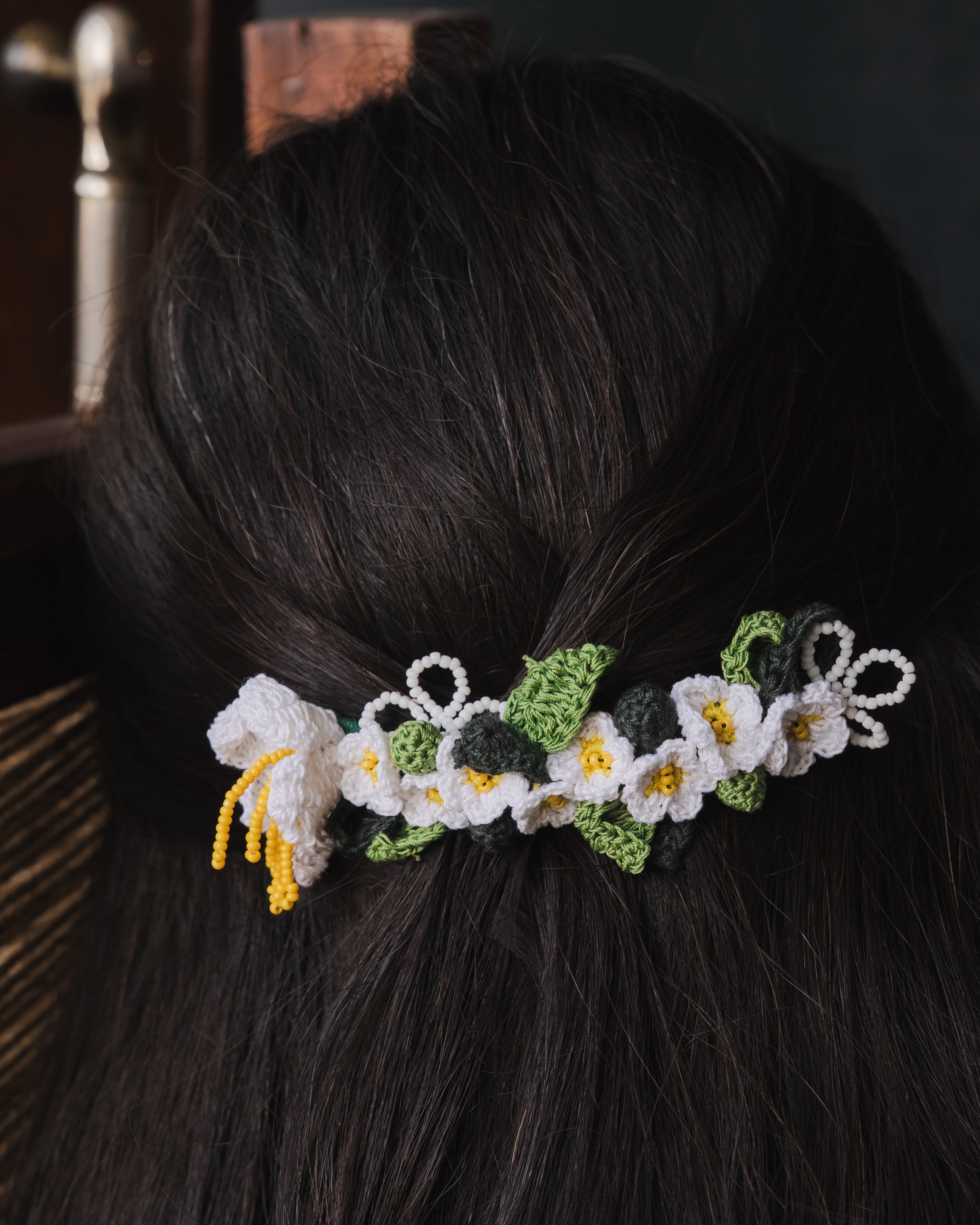 White Daisies Hair Comb by Ikriit'm with Comb at Kamakhyaa for sustainable fashion