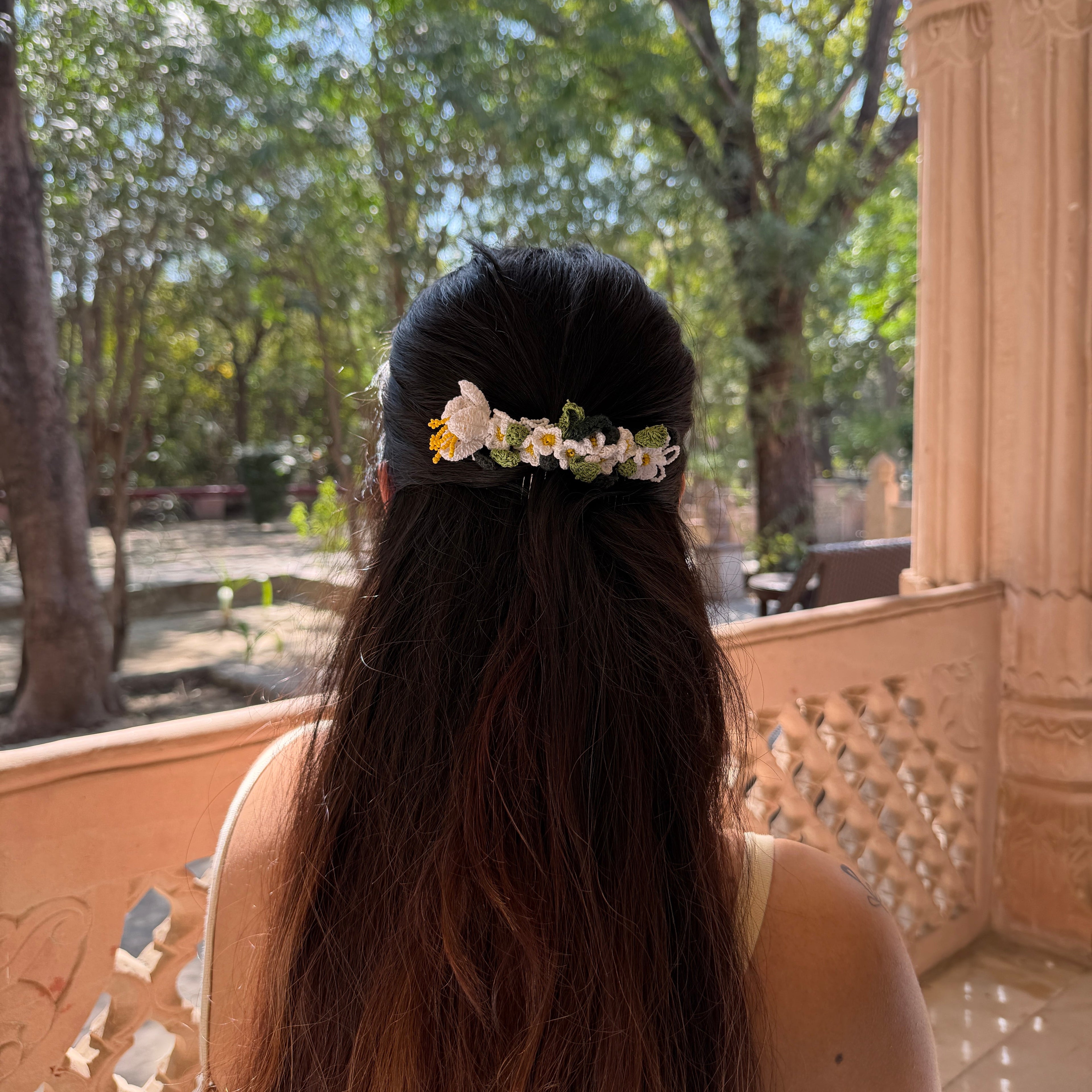 White Daisies Hair Comb by Ikriit'm with Comb at Kamakhyaa for sustainable fashion