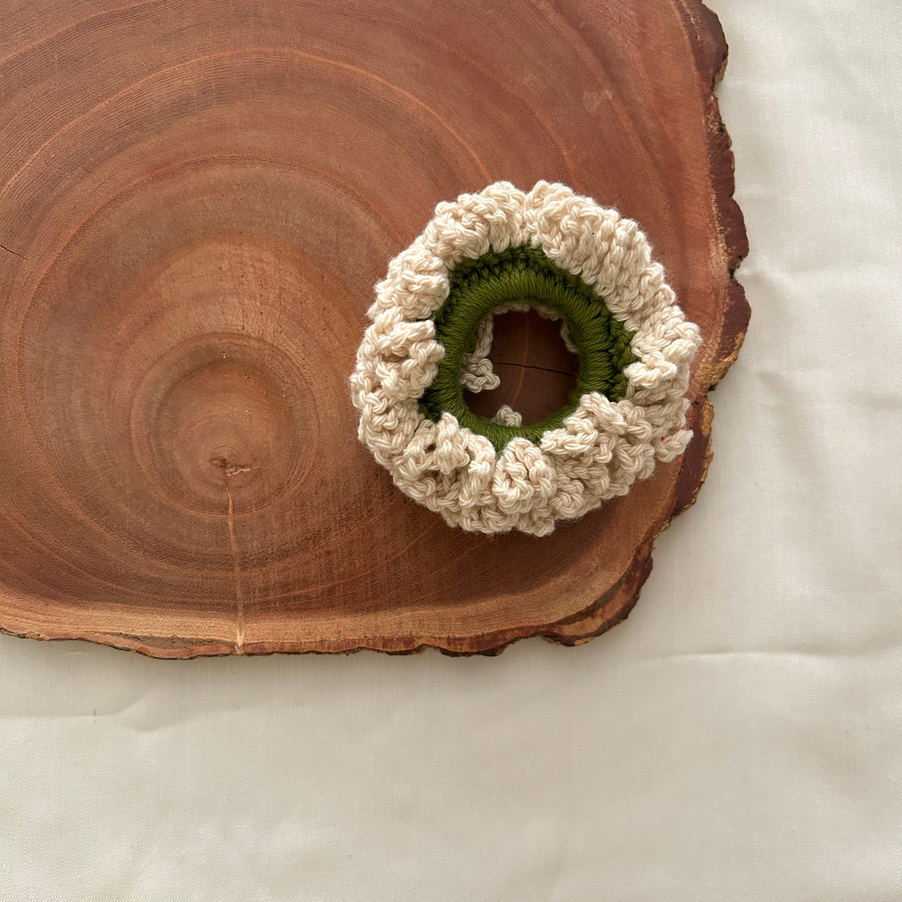 Off-White Gajra Scrunchie by Ikriit'm with at Kamakhyaa for sustainable fashion