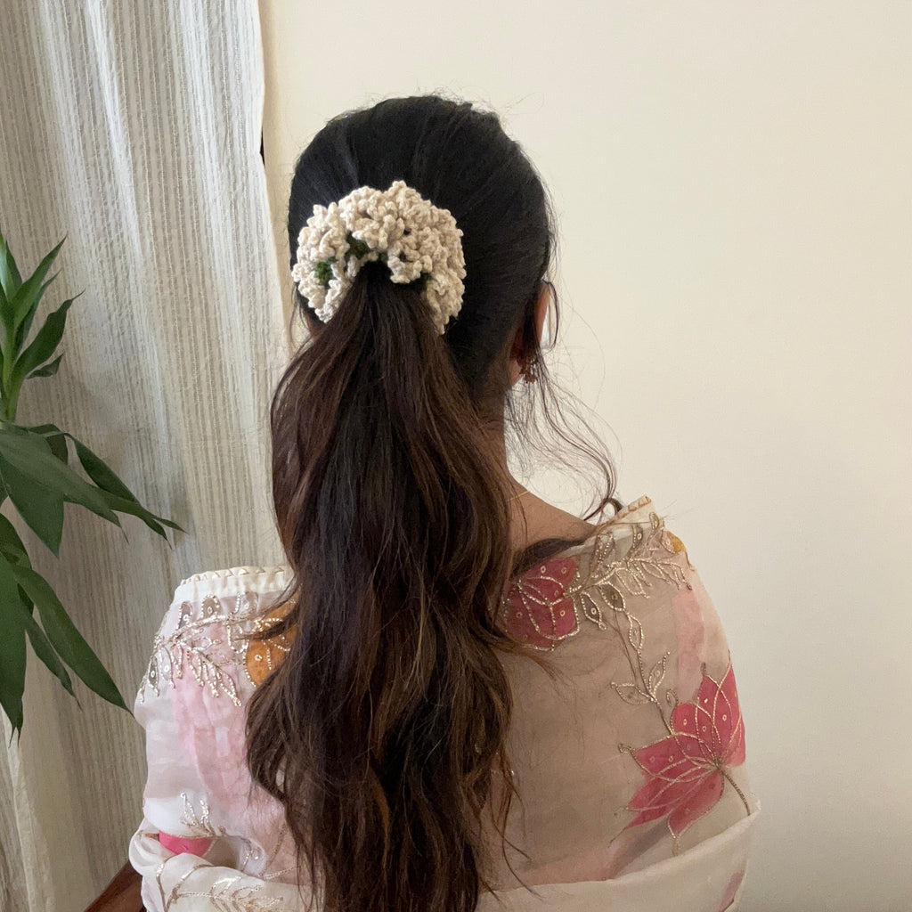 Off-White Gajra Scrunchie by Ikriit'm with at Kamakhyaa for sustainable fashion