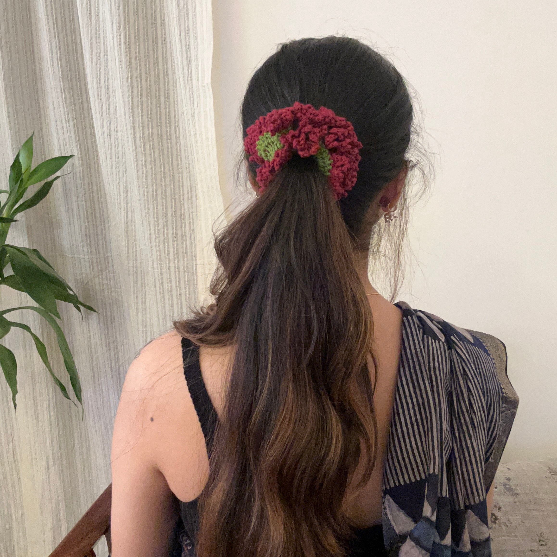 Maroon Gajra Scrunchie by Ikriit'm with at Kamakhyaa for sustainable fashion