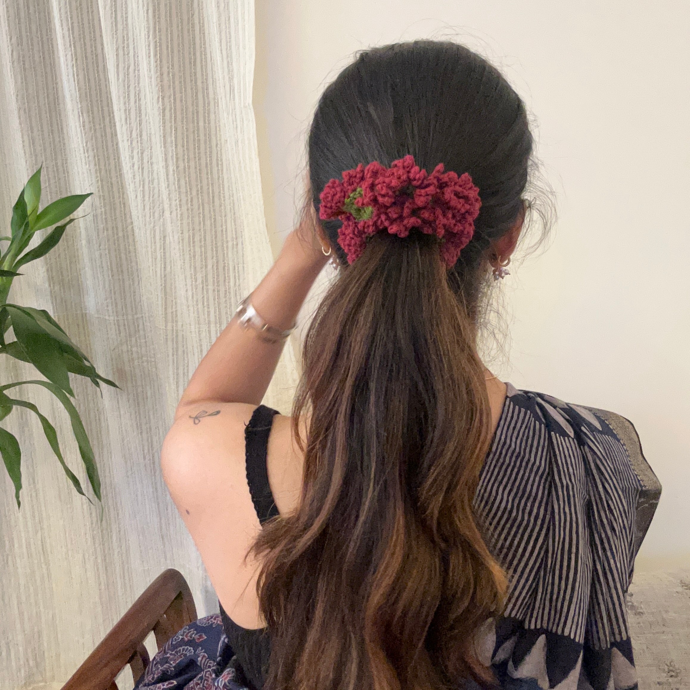 Maroon Gajra Scrunchie by Ikriit'm with at Kamakhyaa for sustainable fashion