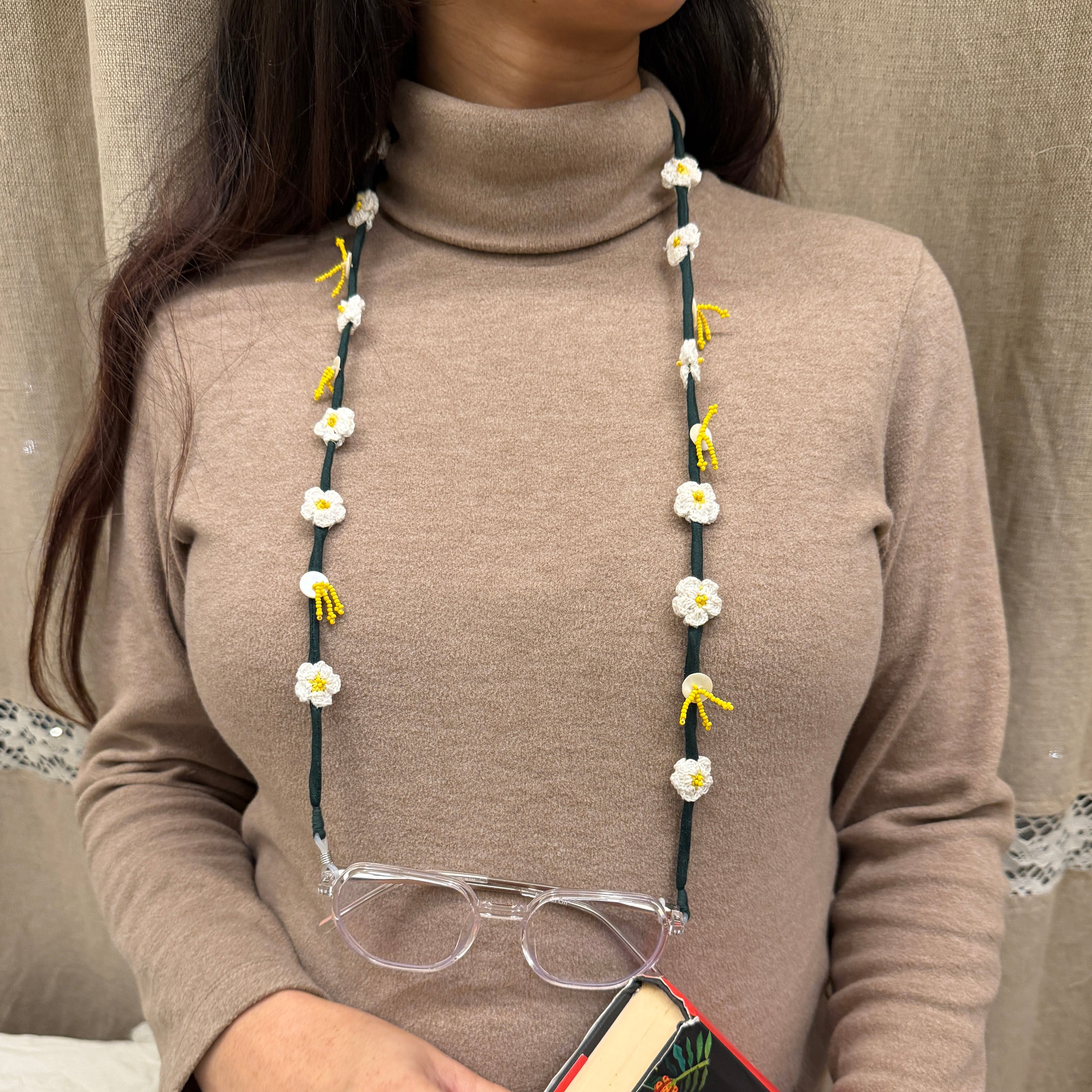 Safed Phool Specs String by Ikriit'm with Specs Strings at Kamakhyaa for sustainable fashion