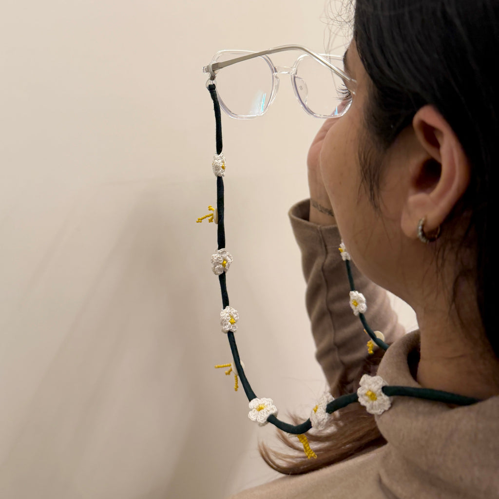 Safed Phool Specs String by Ikriit'm with Specs Strings at Kamakhyaa for sustainable fashion