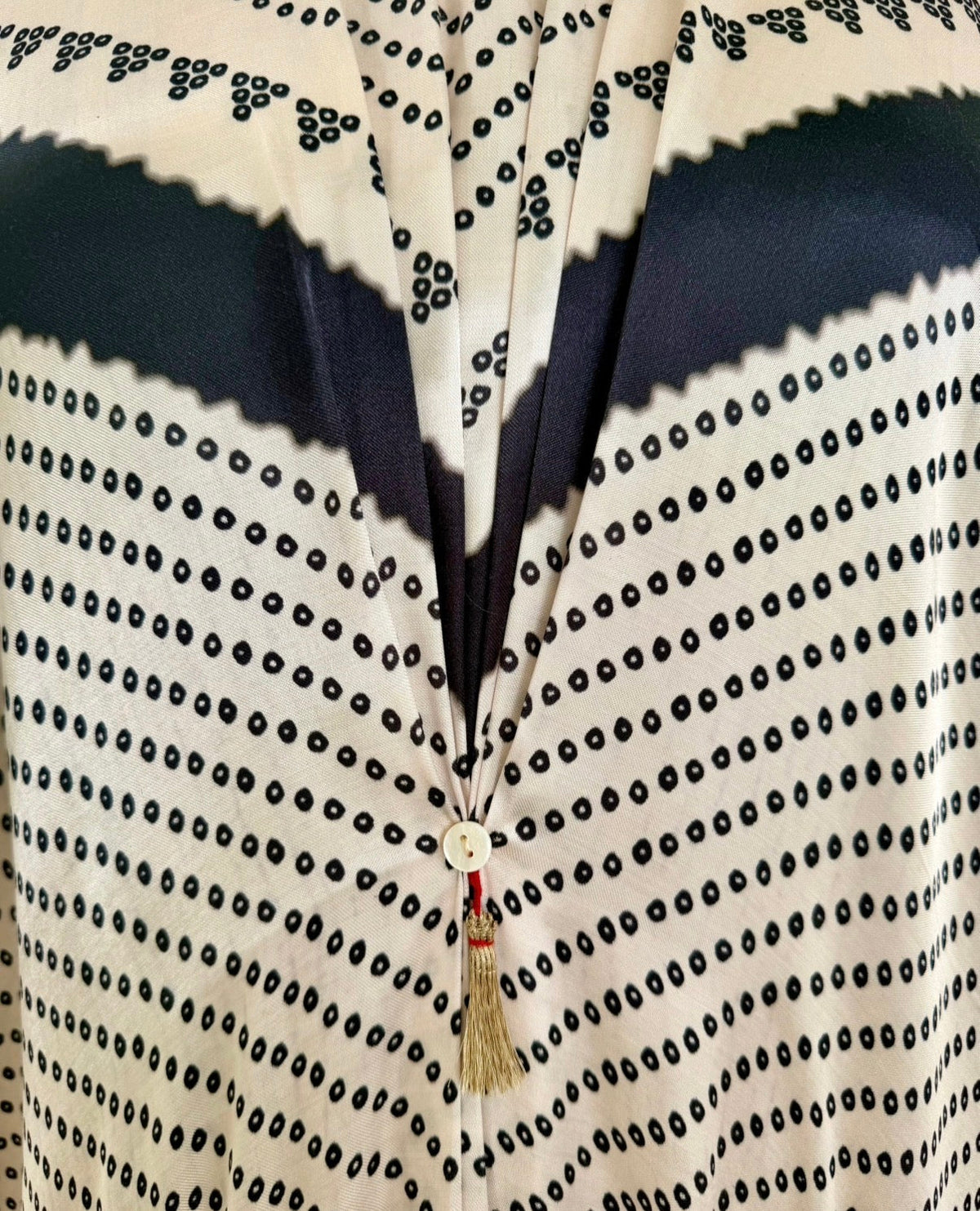 Kaftan Bandhej - Ivory/Black/Ivory Base - Mayura Kumar