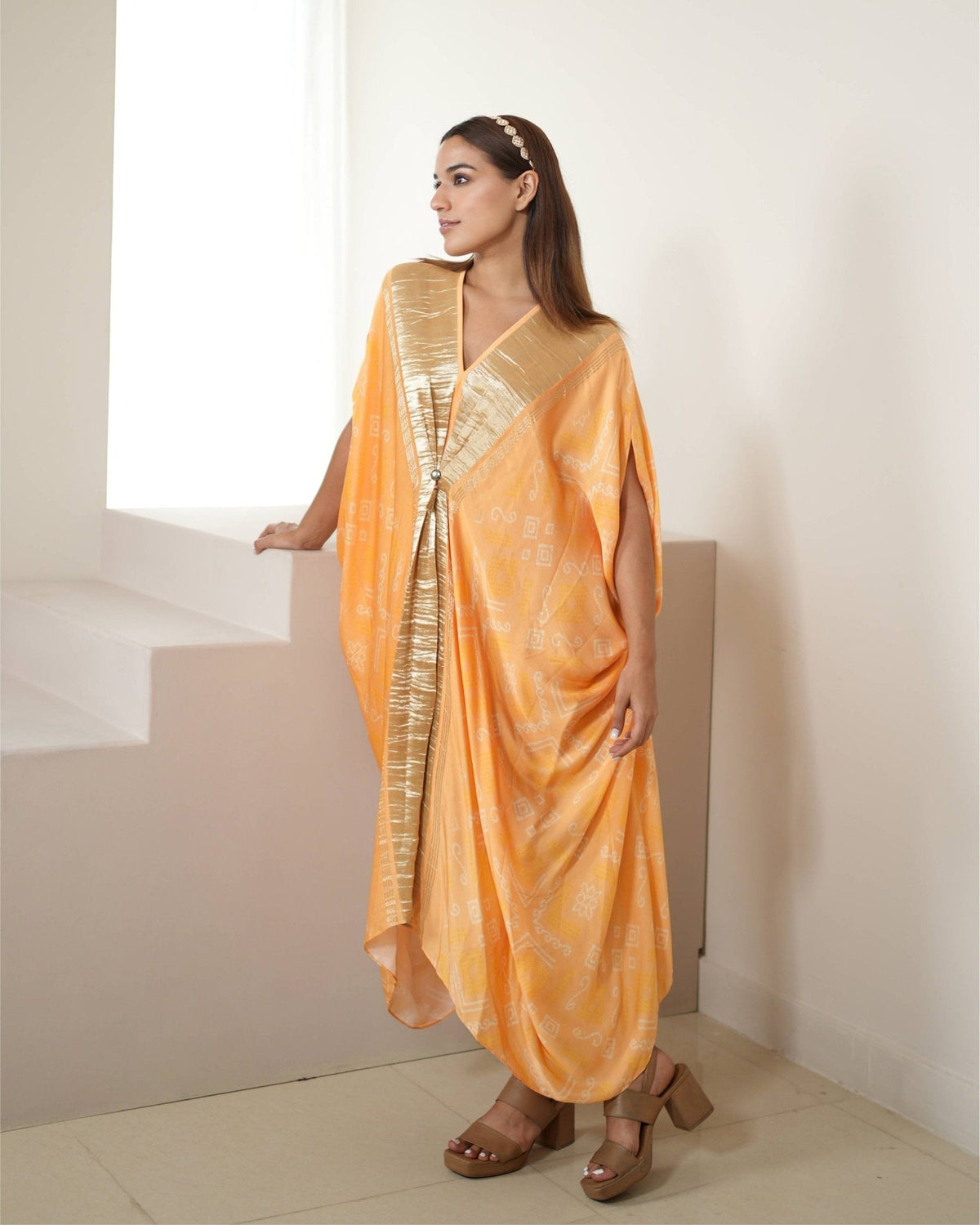 Kaftan Bandhej - Peach / Gold - Mayura Kumar
