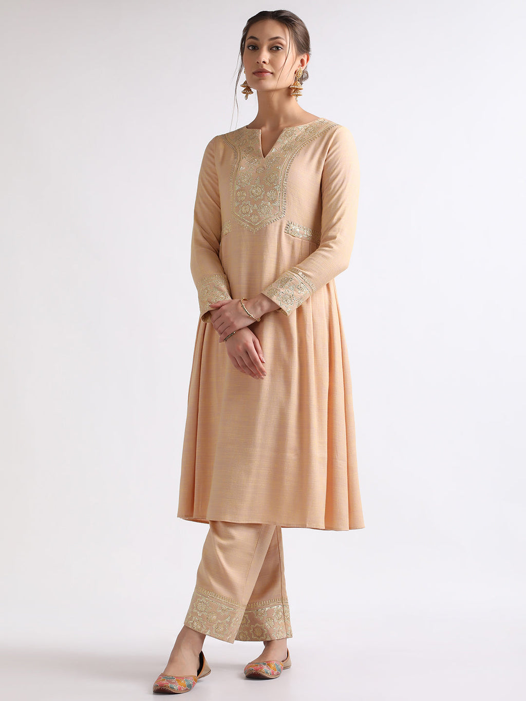 Nargis Kurta Set by RoohbyRidhimaa with Large, Medium, Small, X-Large, X-Small at Kamakhyaa for sustainable fashion