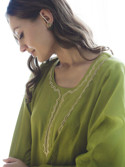 Sahiba Kurta Set by RoohbyRidhimaa with Large, Medium, Small, X-Large, X-Small at Kamakhyaa for sustainable fashion