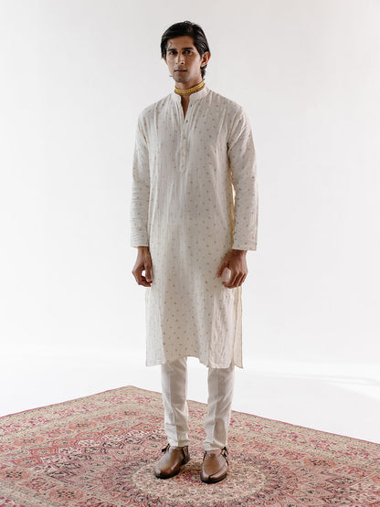 Raabta Kurta Set by RoohbyRidhimaa with Qala By RoohbyRidhimaa at Kamakhyaa for sustainable fashion