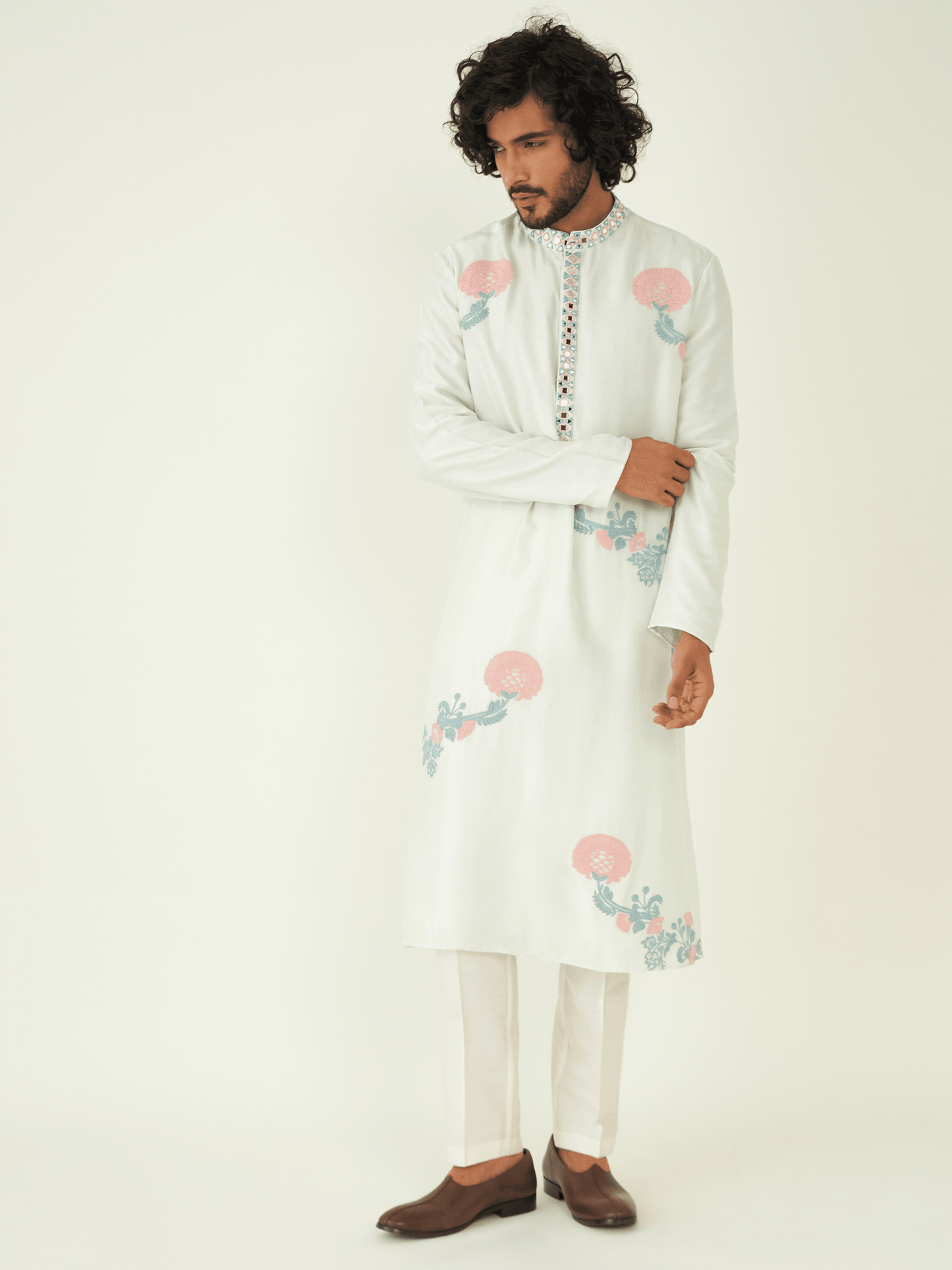 Nazm Kurta Set by RoohbyRidhimaa with Qala By RoohbyRidhimaa at Kamakhyaa for sustainable fashion