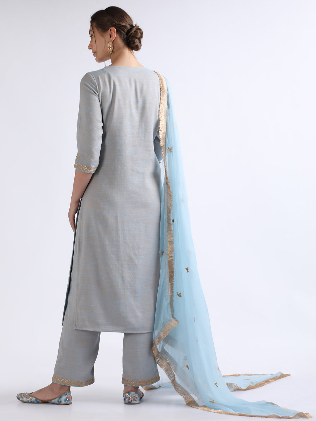 Saanjh Kurta Set by RoohbyRidhimaa with Large, Medium, Small, X-Large, X-Small at Kamakhyaa for sustainable fashion