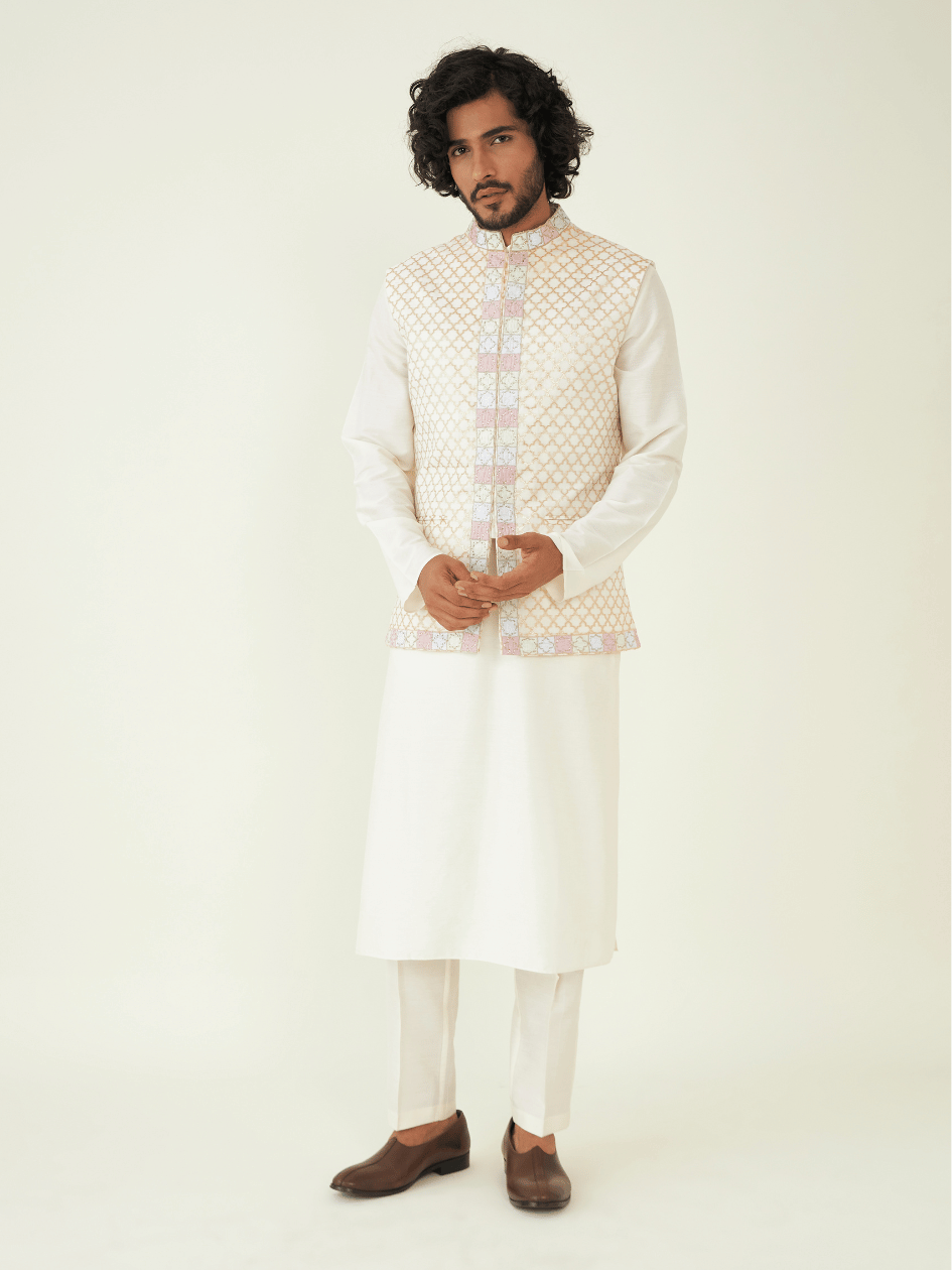 Wasl Bundi by RoohbyRidhimaa with Qala By RoohbyRidhimaa at Kamakhyaa for sustainable fashion