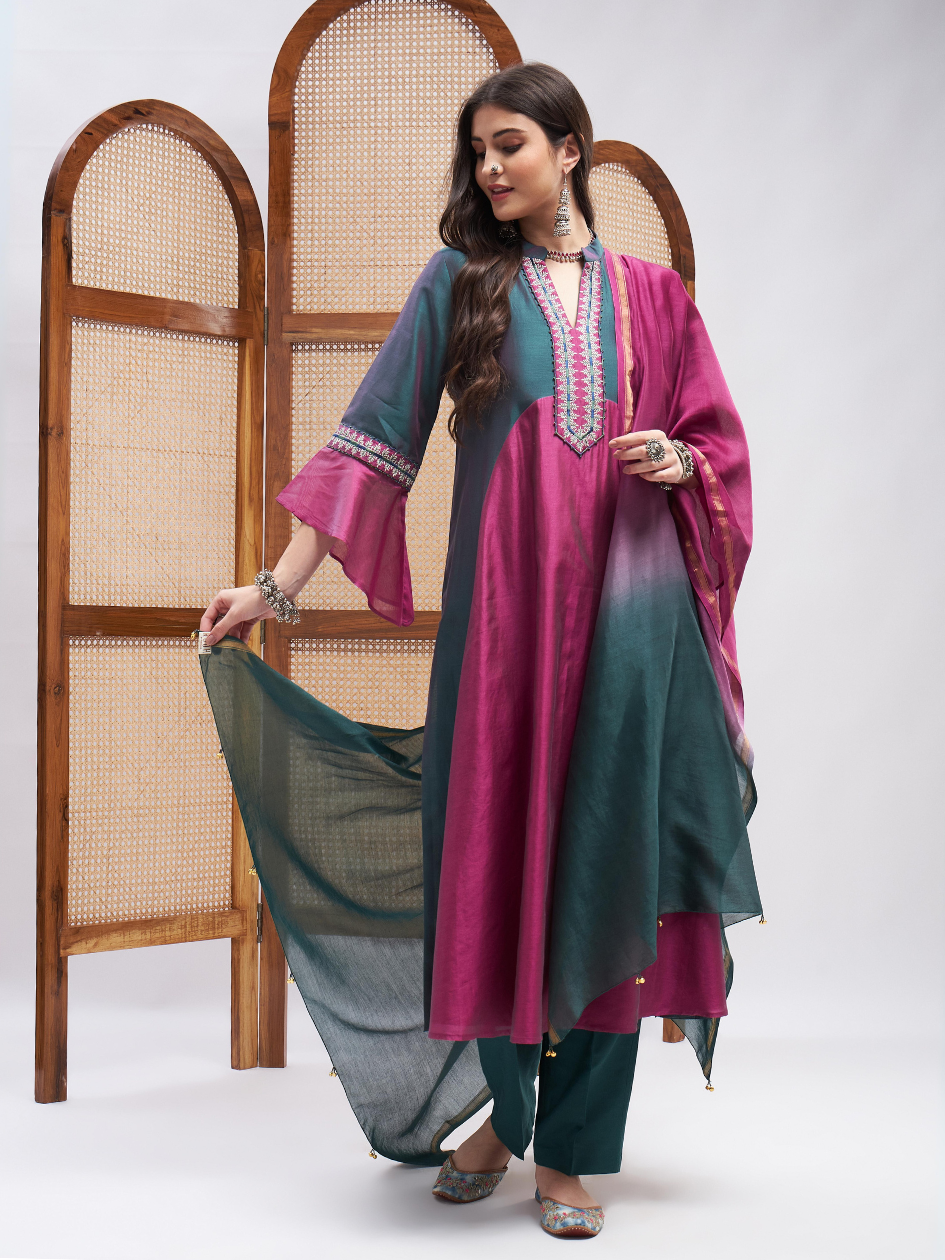 Aftab Kurta Set by RoohbyRidhimaa with Large, Medium, Small, X-Large, X-Small at Kamakhyaa for sustainable fashion