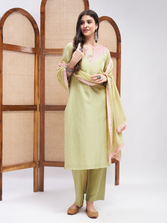 Amal Kurta Set by RoohbyRidhimaa with Large, Medium, Small, X-Large, X-Small at Kamakhyaa for sustainable fashion