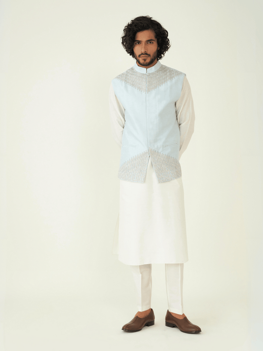Zuri Bundi by RoohbyRidhimaa with Qala By RoohbyRidhimaa at Kamakhyaa for sustainable fashion
