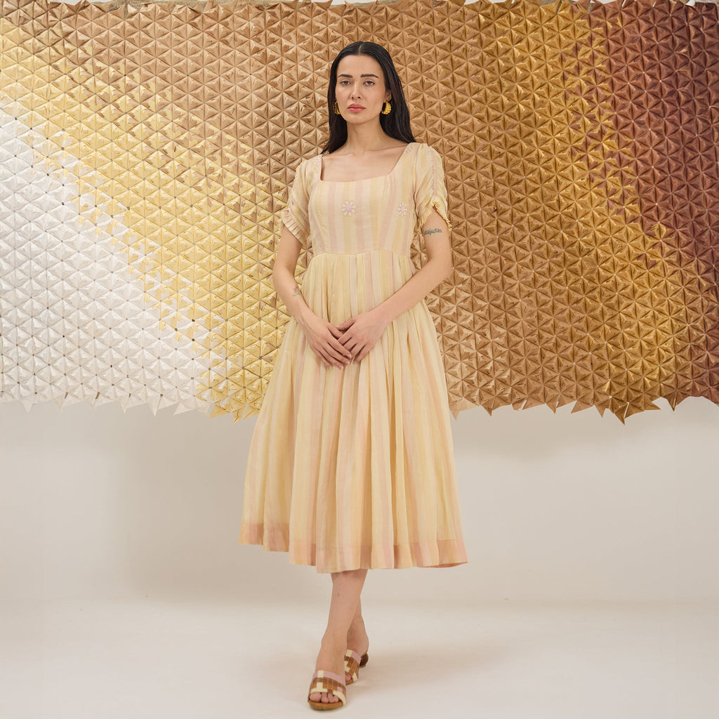 Daisy Breeze by The Loom Art with Fluer De Code by The Loom Art, French Knots, Handwoven Cotton Silk, Pink at Kamakhyaa for sustainable fashion