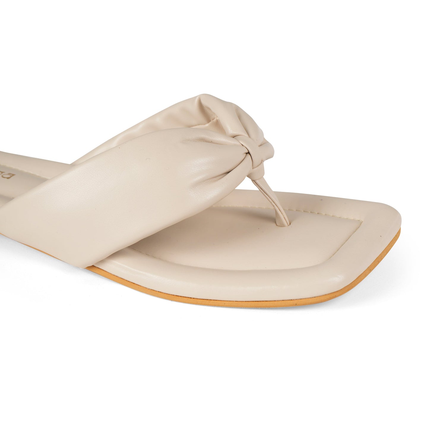 Cream Thong Flat by Ek Agga with Flats, stylish at Kamakhyaa for sustainable fashion