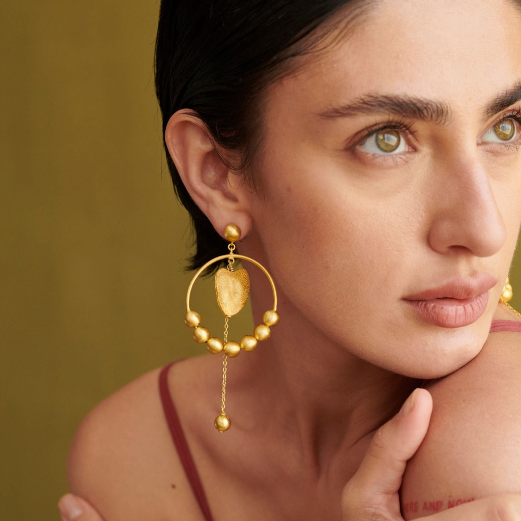 Lover's Orbit by The Loom Art with Orbis by The Loom Art at Kamakhyaa for sustainable fashion