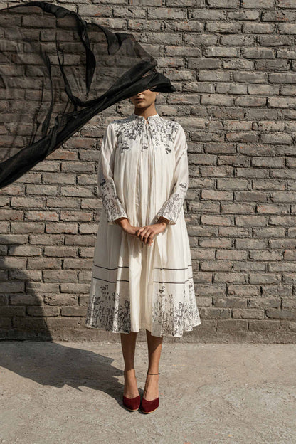 White Chanderi Overlay by Ahmev with Casual Wear, Chanderi, Ink And Ivory by Ahmev, Overlays, Pinterest top pins, Prints, Relaxed Fit, Shrugs, White, Winter Products, Womenswear at Kamakhyaa for sustainable fashion