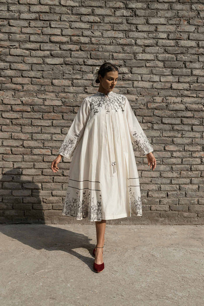 White Chanderi Overlay by Ahmev with Casual Wear, Chanderi, Ink And Ivory by Ahmev, Overlays, Pinterest top pins, Prints, Relaxed Fit, Shrugs, White, Winter Products, Womenswear at Kamakhyaa for sustainable fashion