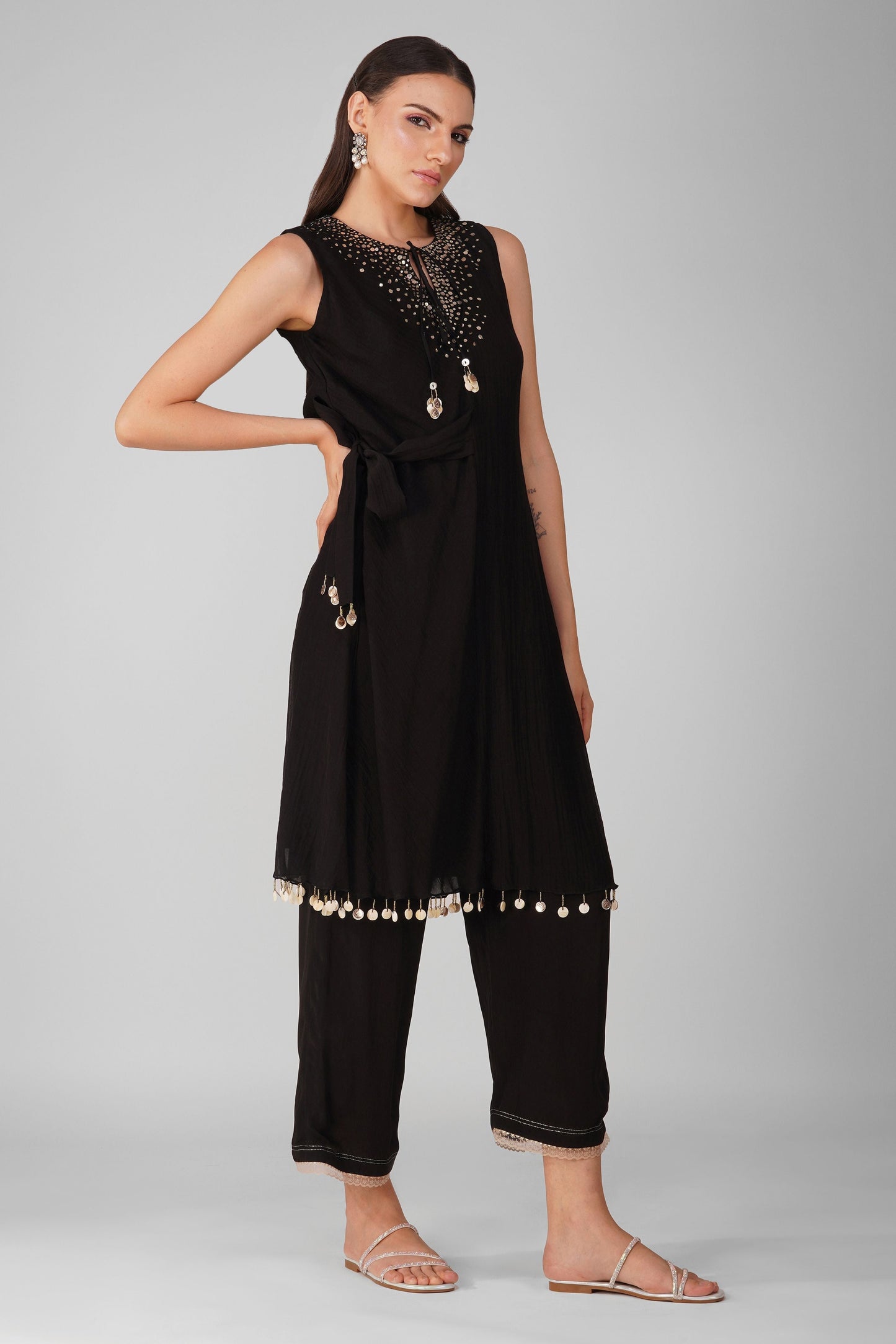 Black Chanderi Sleeveless Kurta Pant Set by Devyani Mehrotra with Black, Chanderi, Embellished, Indian Wear, Natural, Party Wear, Regular Fit, Womenswear at Kamakhyaa for sustainable fashion