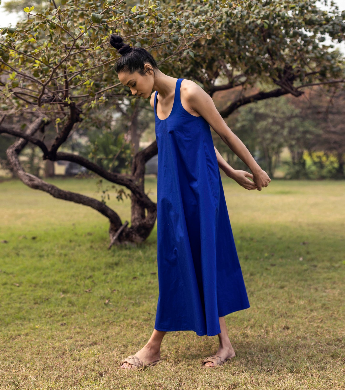 Blue Sleeveless Midi Dress Dresses Blue, Lost and found, Dresses, Natural, Poplin, Regular Fit, Solids Khara Kapas Kamakhyaa