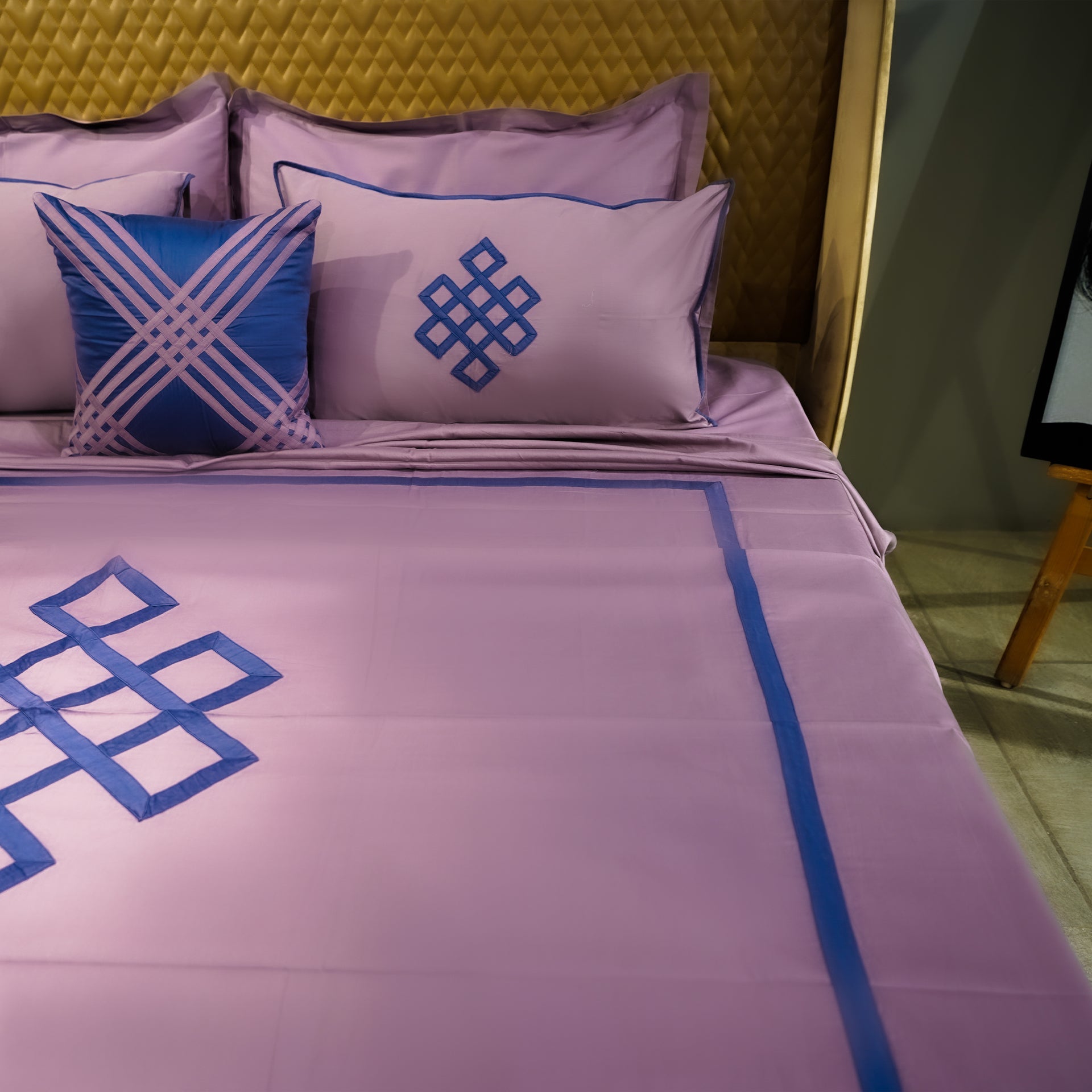 Misty Mauve Abstract Fusion by Aetherea with 100% Cotton, 500 TC, Abstract, Blue, Designer Bedsheets at Kamakhyaa for sustainable fashion
