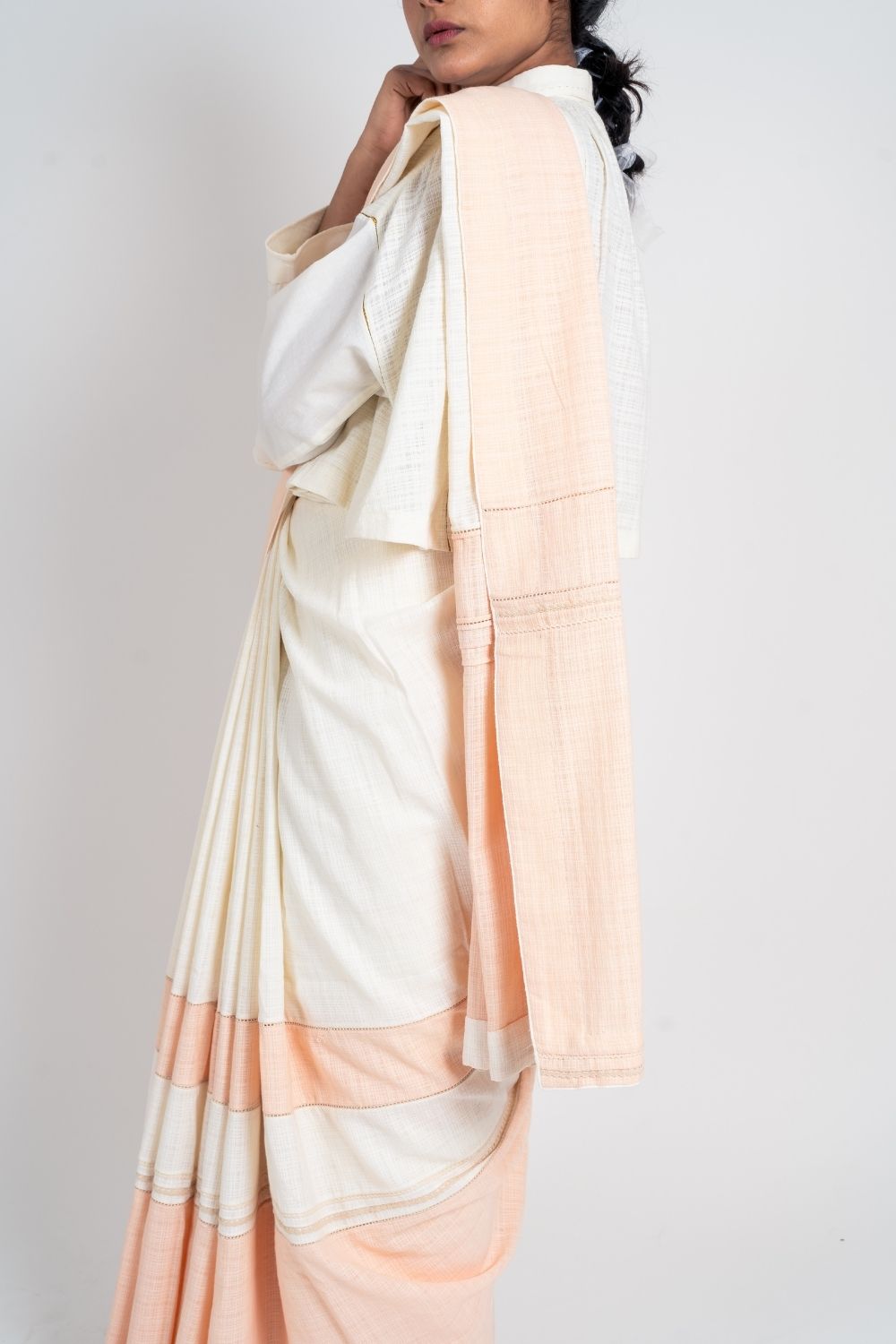 White Saree Two Tone by Ahmev with Broken Book by Ahmev, Casual Wear, For Mother, Handloom Cotton, Indian Wear, July Sale, July Sale 2023, Multicolor, Natural, Relaxed Fit, Sarees, Solids, Womenswear at Kamakhyaa for sustainable fashion