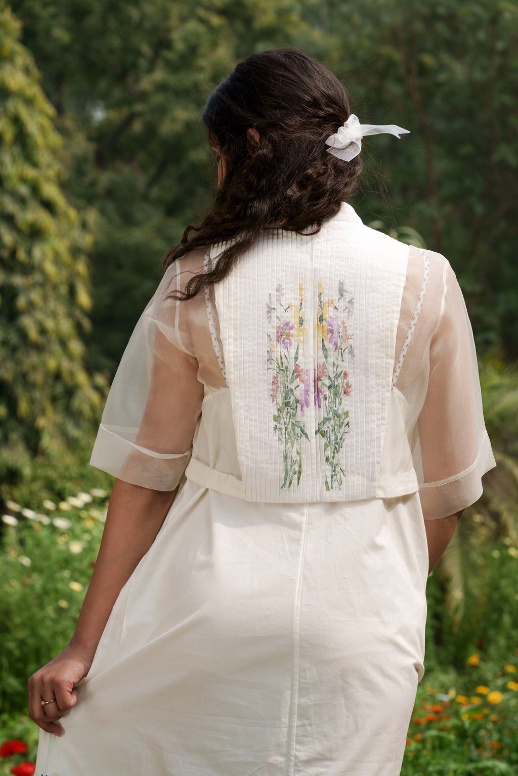 White Cotton Crop jacket by Ahmev with Casual Wear, Cottage Garden, Cottage Garden by Ahmev, Cotton, July Sale, July Sale 2023, Natural, Regular Fit, Shrugs, Solids, White, Womenswear at Kamakhyaa for sustainable fashion