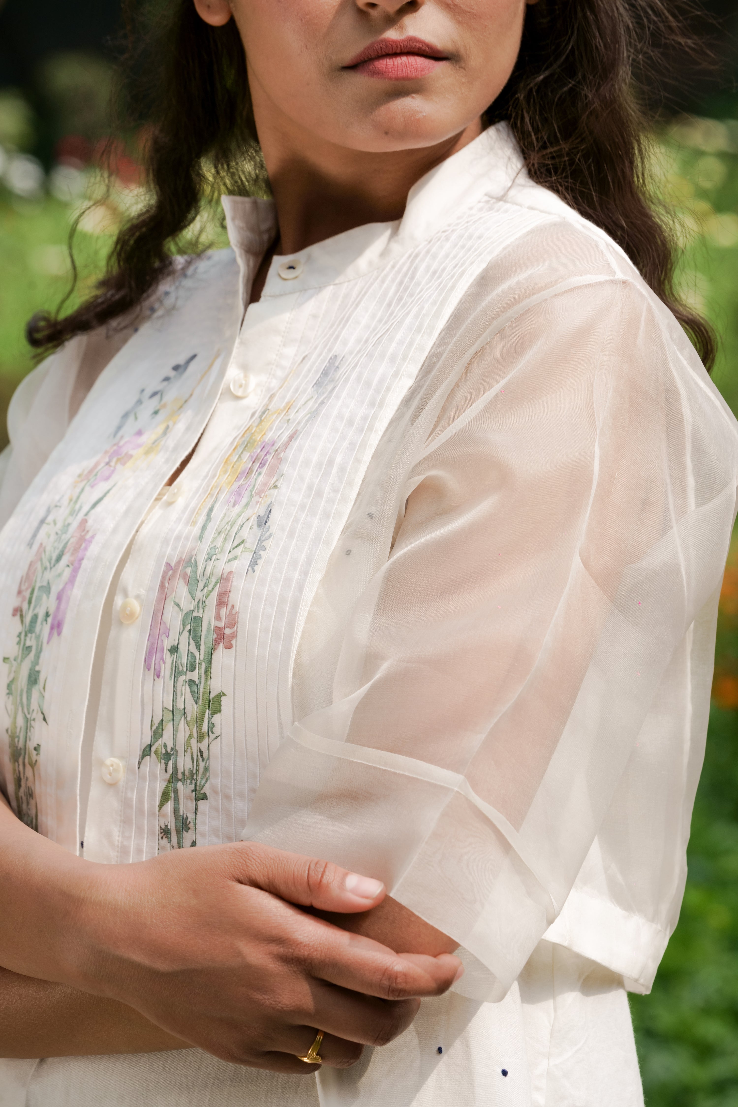 White Cotton Crop jacket by Ahmev with Casual Wear, Cottage Garden, Cottage Garden by Ahmev, Cotton, July Sale, July Sale 2023, Natural, Regular Fit, Shrugs, Solids, White, Womenswear at Kamakhyaa for sustainable fashion