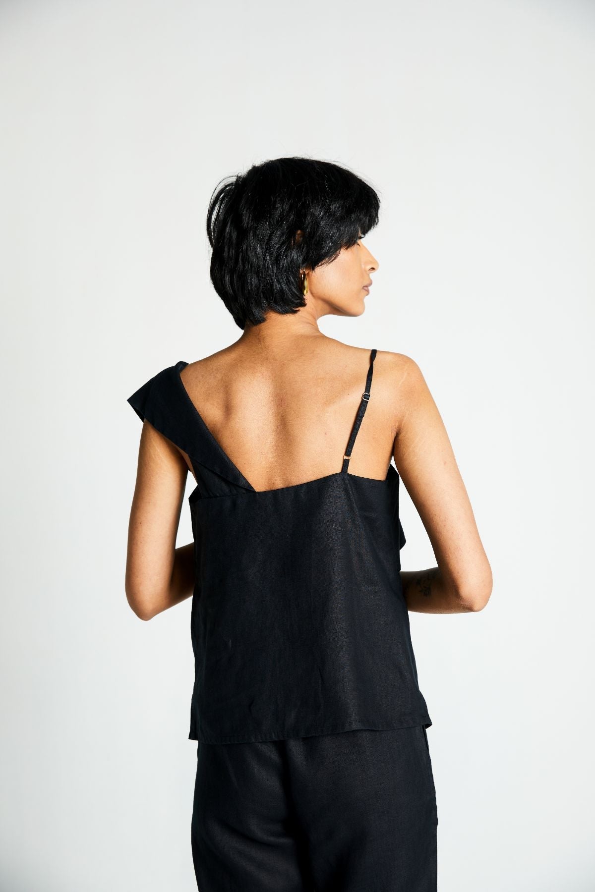 Black The Wandering Wave Top by Reistor with Black, Hemp, Hemp Noir by Reistor, Less than $50, Natural, Office Wear, Regular Fit, Solid Selfmade, Solids, Spaghettis, Tops, Womenswear at Kamakhyaa for sustainable fashion
