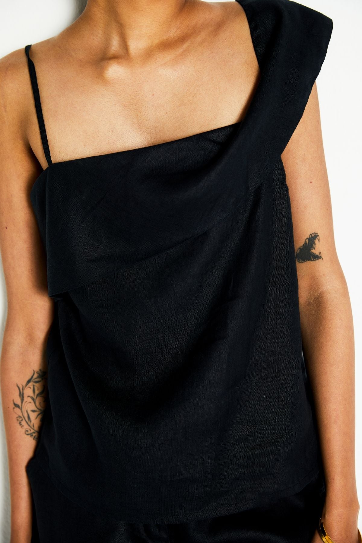 Black The Wandering Wave Top by Reistor with Black, Hemp, Hemp Noir by Reistor, Less than $50, Natural, Office Wear, Regular Fit, Solid Selfmade, Solids, Spaghettis, Tops, Womenswear at Kamakhyaa for sustainable fashion